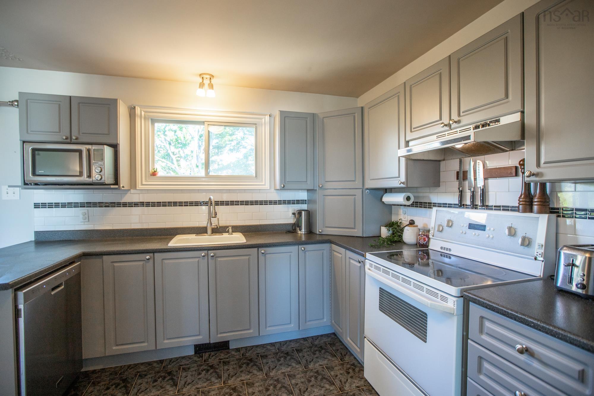 22 Irvin Cross Place Place, Dartmouth, NS (MLS 202521876)