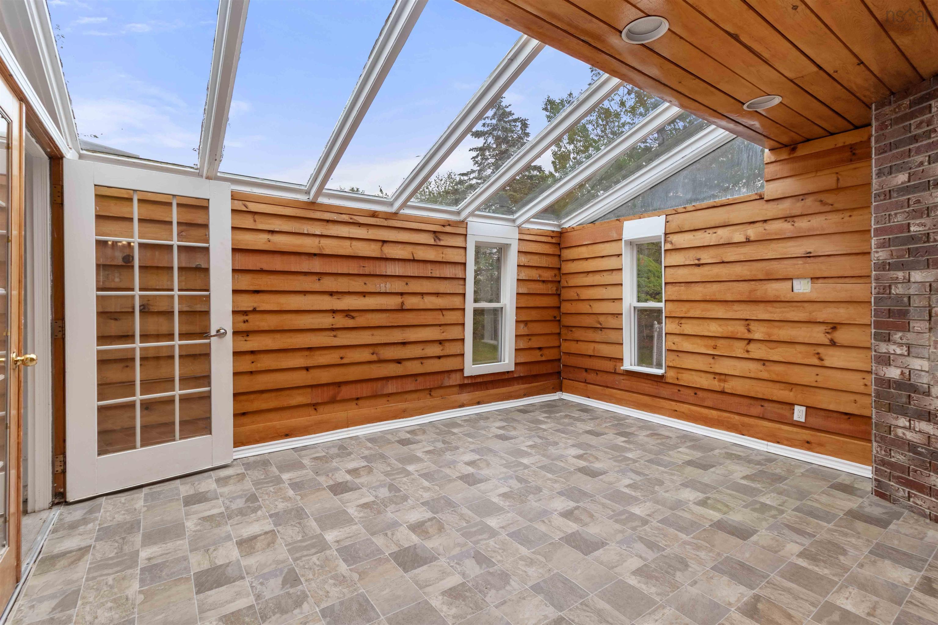 801 Old Sackville Road, Lower Sackville, NS (MLS 202522005)