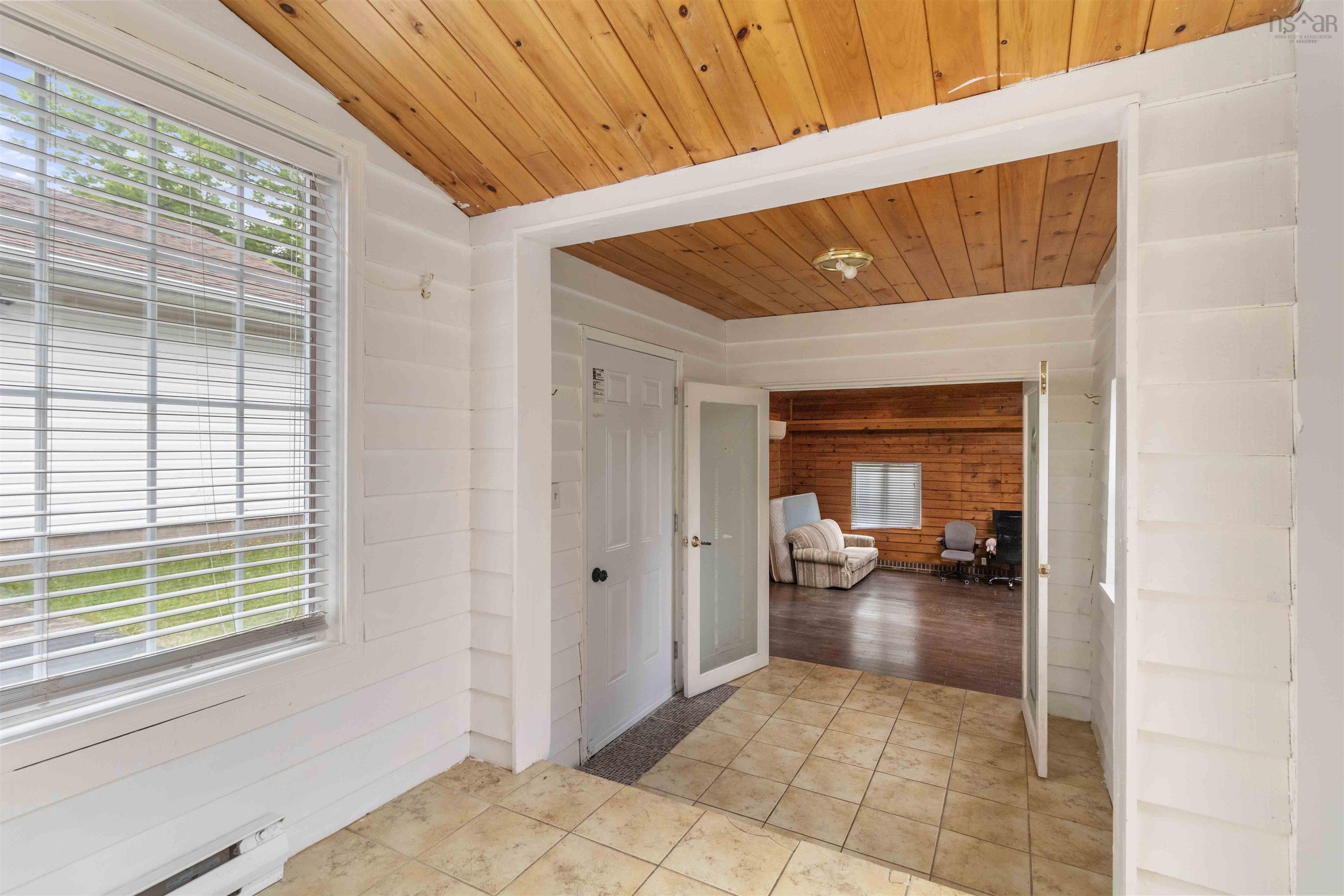 801 Old Sackville Road, Lower Sackville, NS (MLS 202522005)