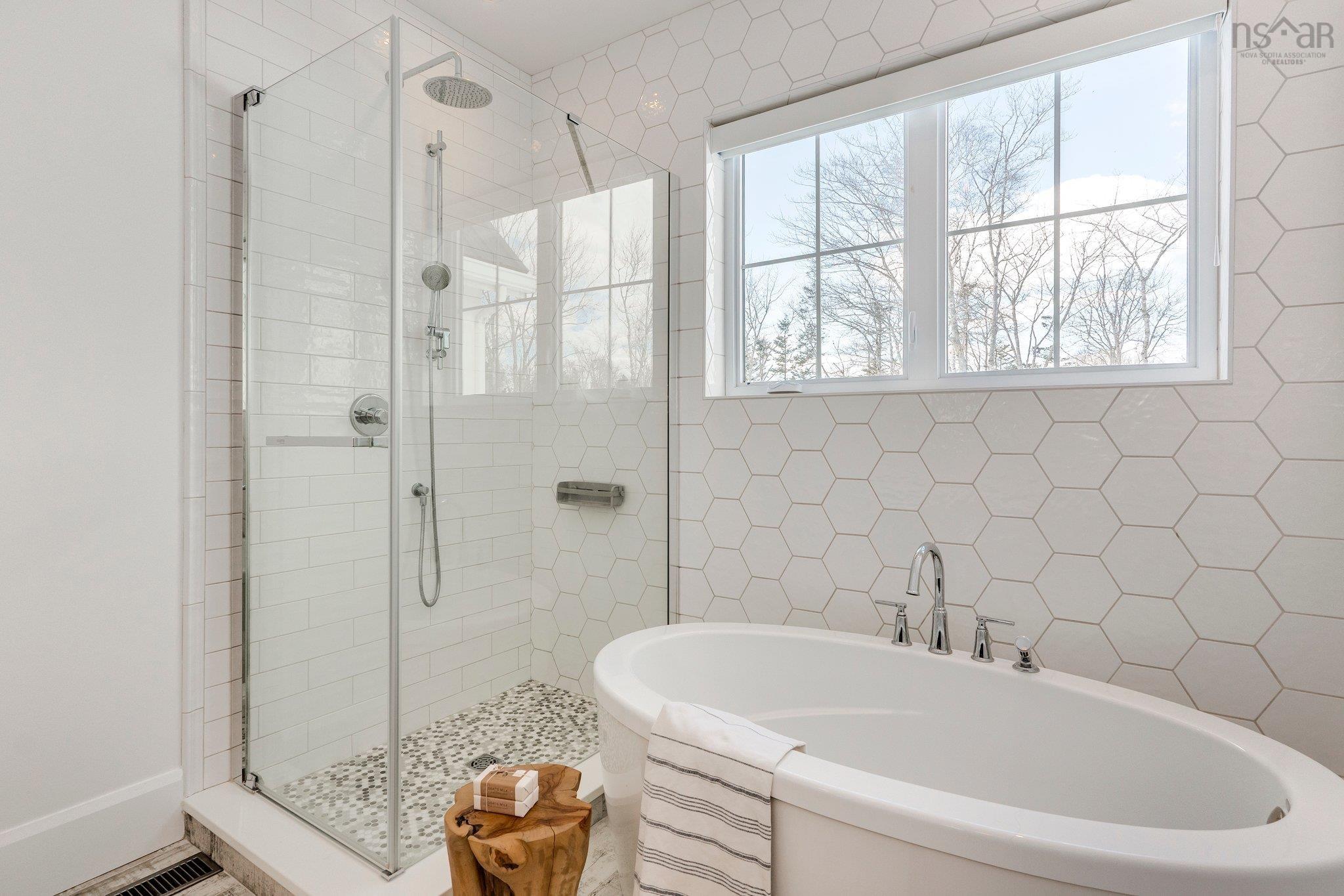 1006 Mccabe Lake Drive, Middle Sackville, NS (MLS 202522016)