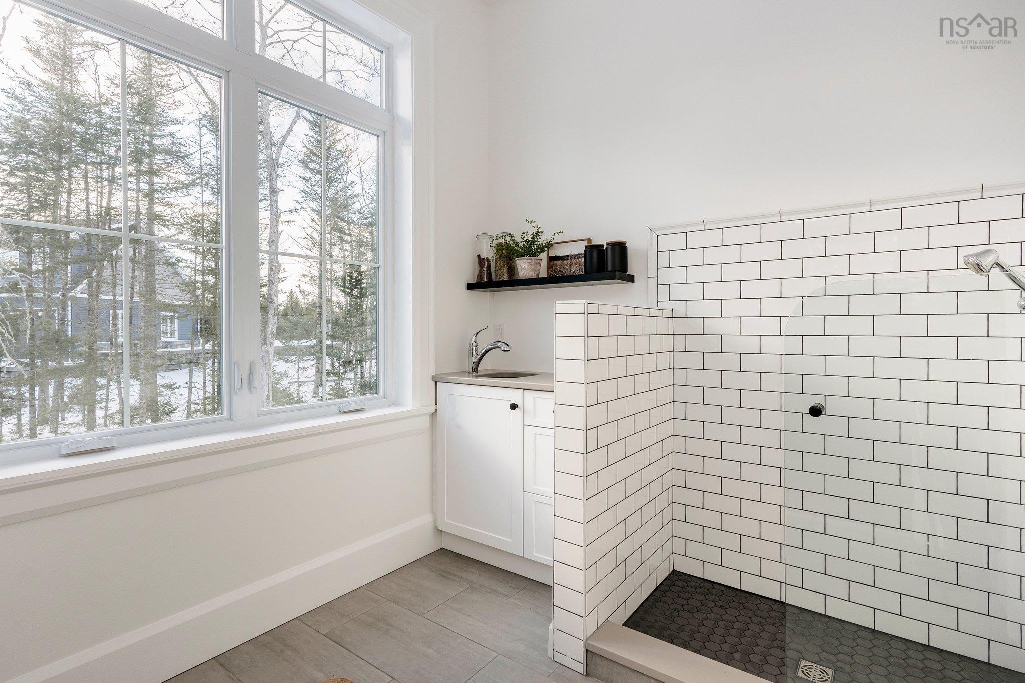 1006 Mccabe Lake Drive, Middle Sackville, NS (MLS 202522016)