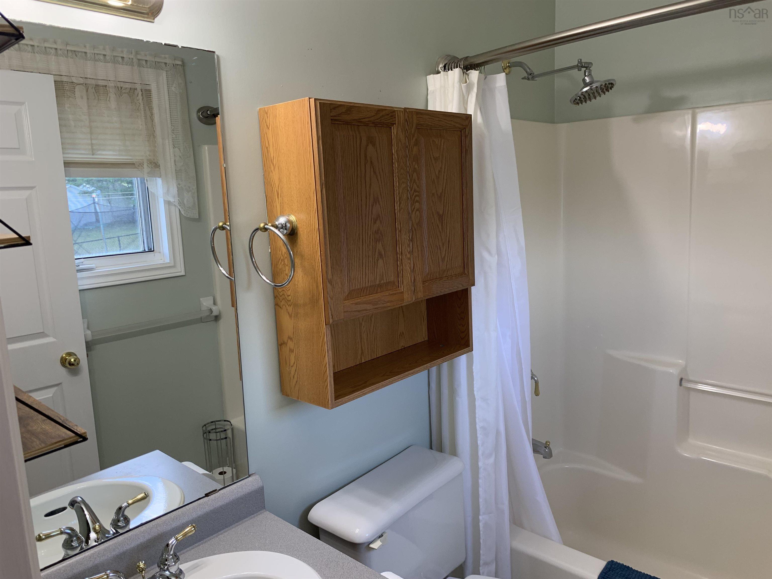 1 Cassandra Drive, Dartmouth, NS (MLS 202522277)