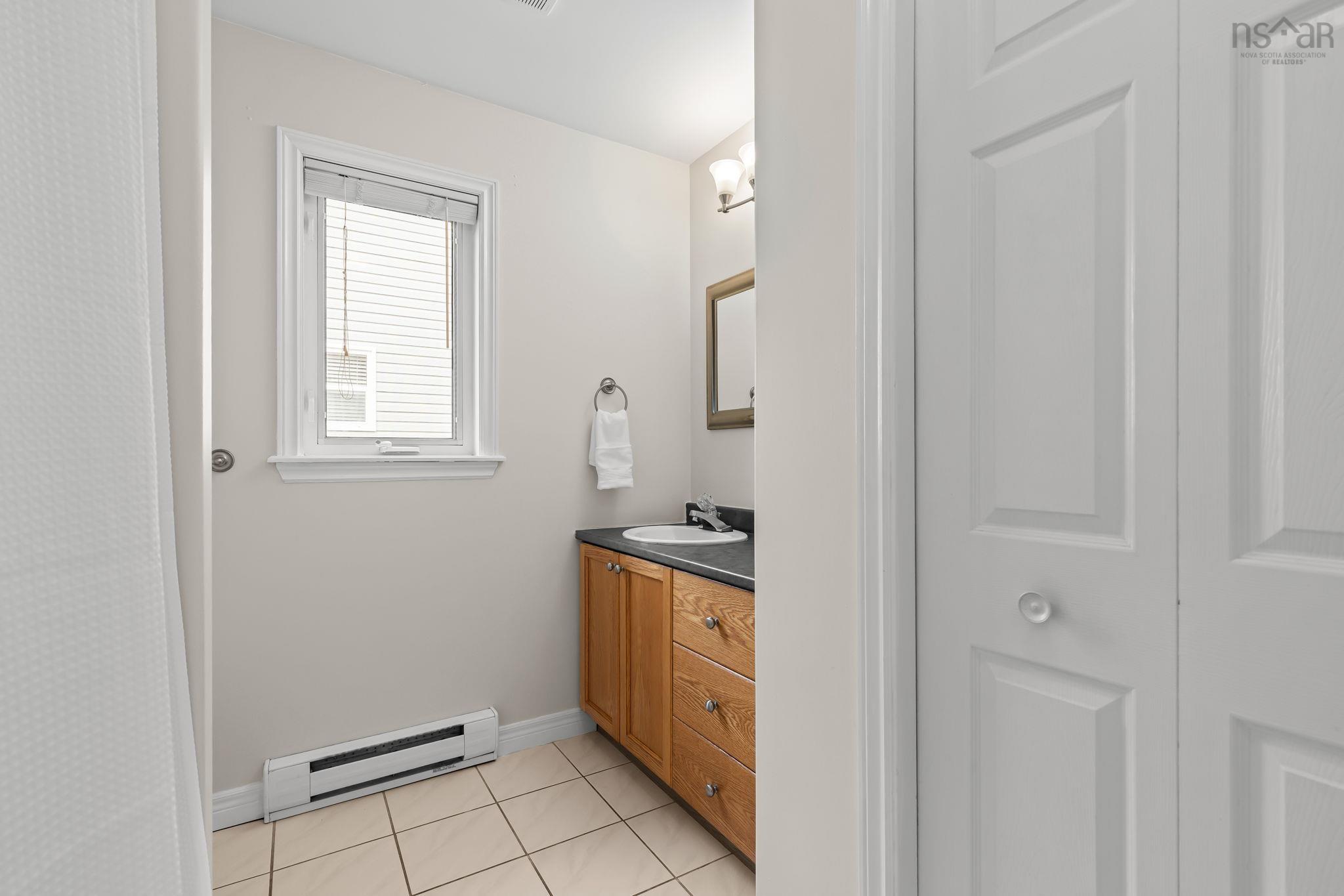 30 Quindora Crescent, Dartmouth, NS (MLS 202522312)