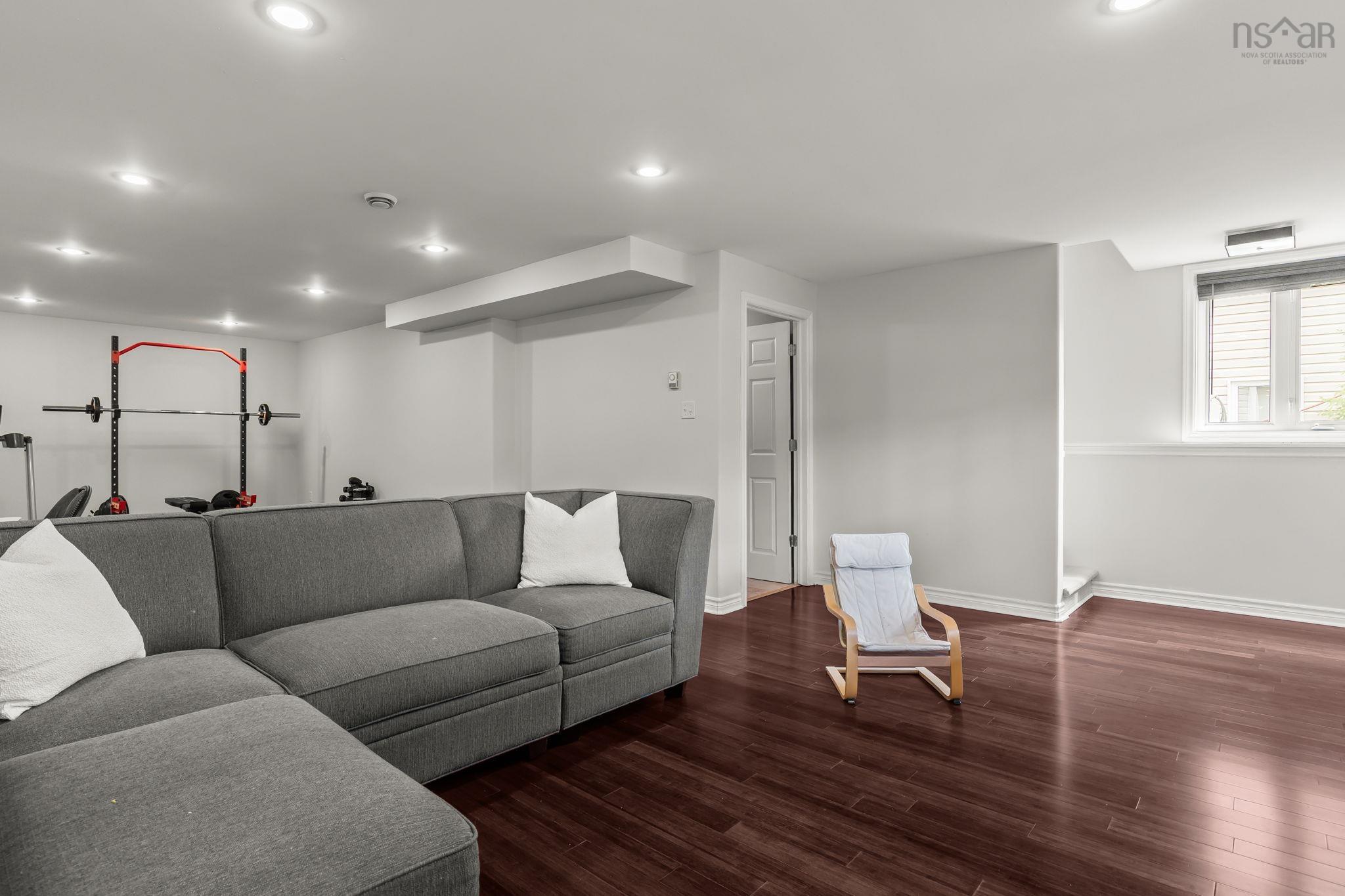 30 Quindora Crescent, Dartmouth, NS (MLS 202522312)