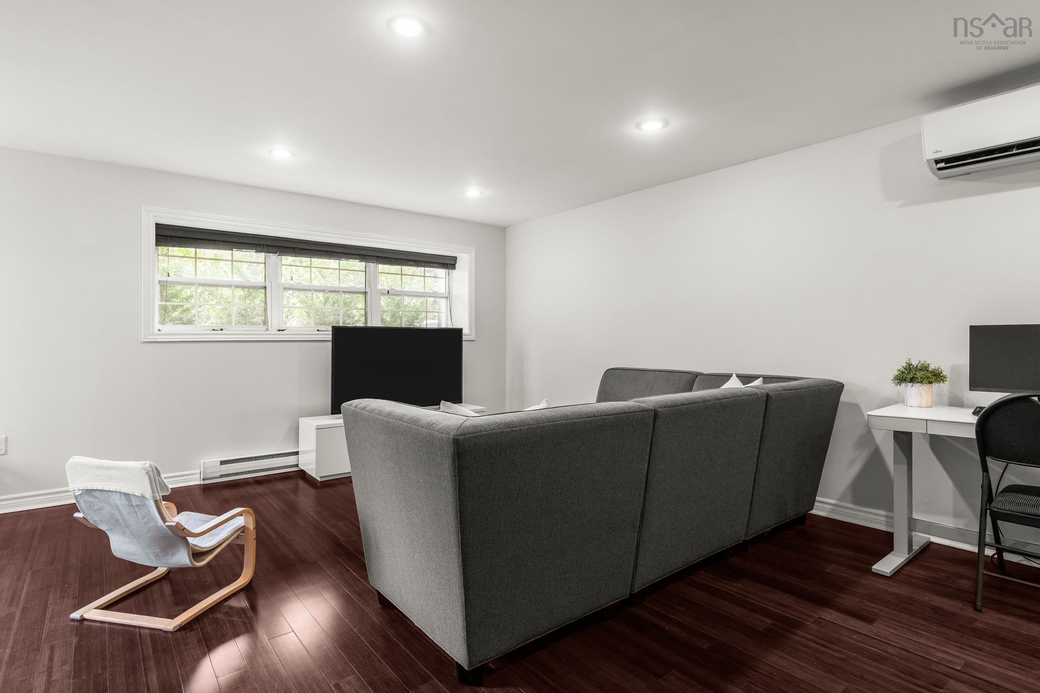 30 Quindora Crescent, Dartmouth, NS (MLS 202522312)