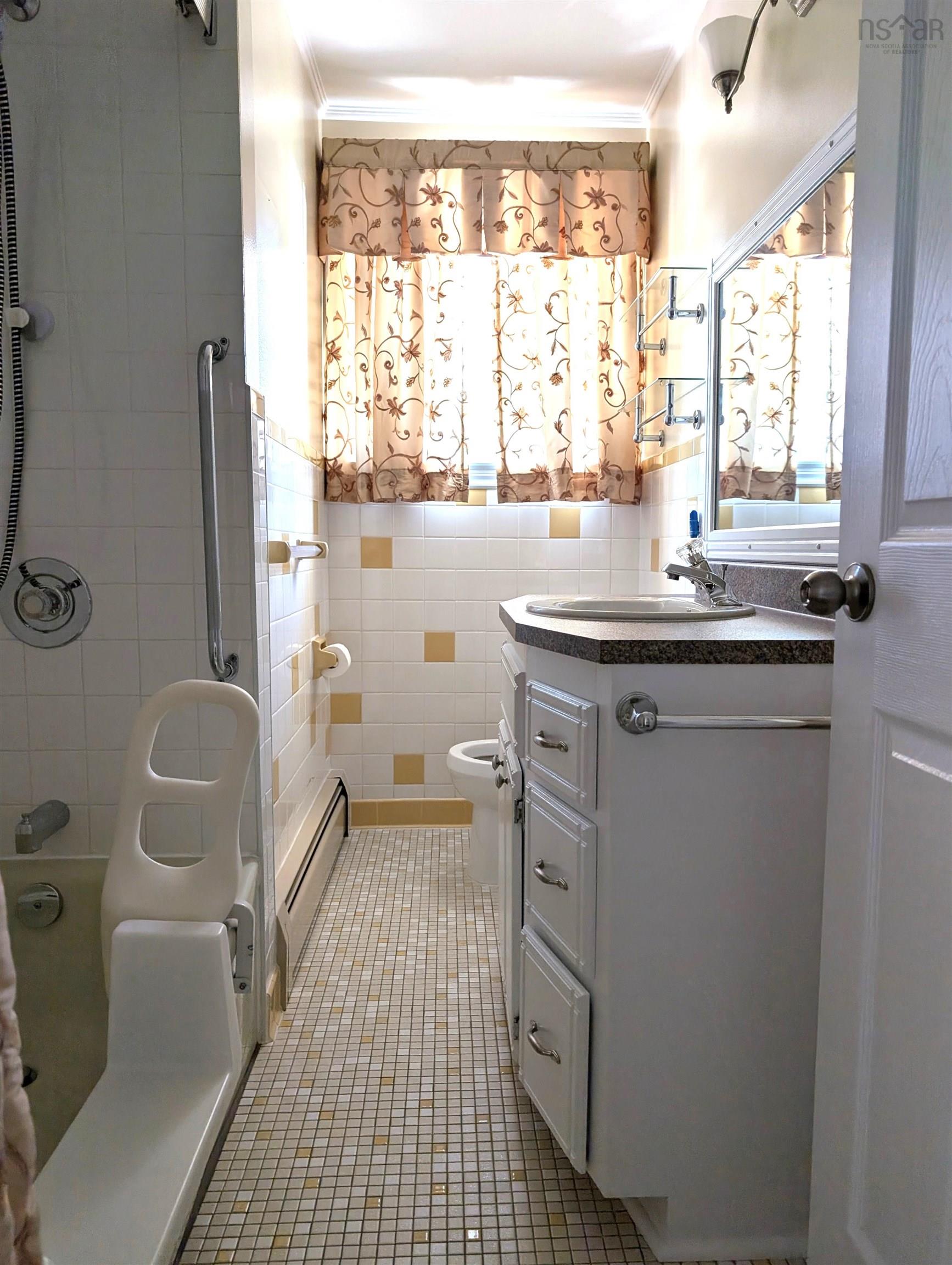 304 Astral Drive, Cole Harbour, NS (MLS 202522366)