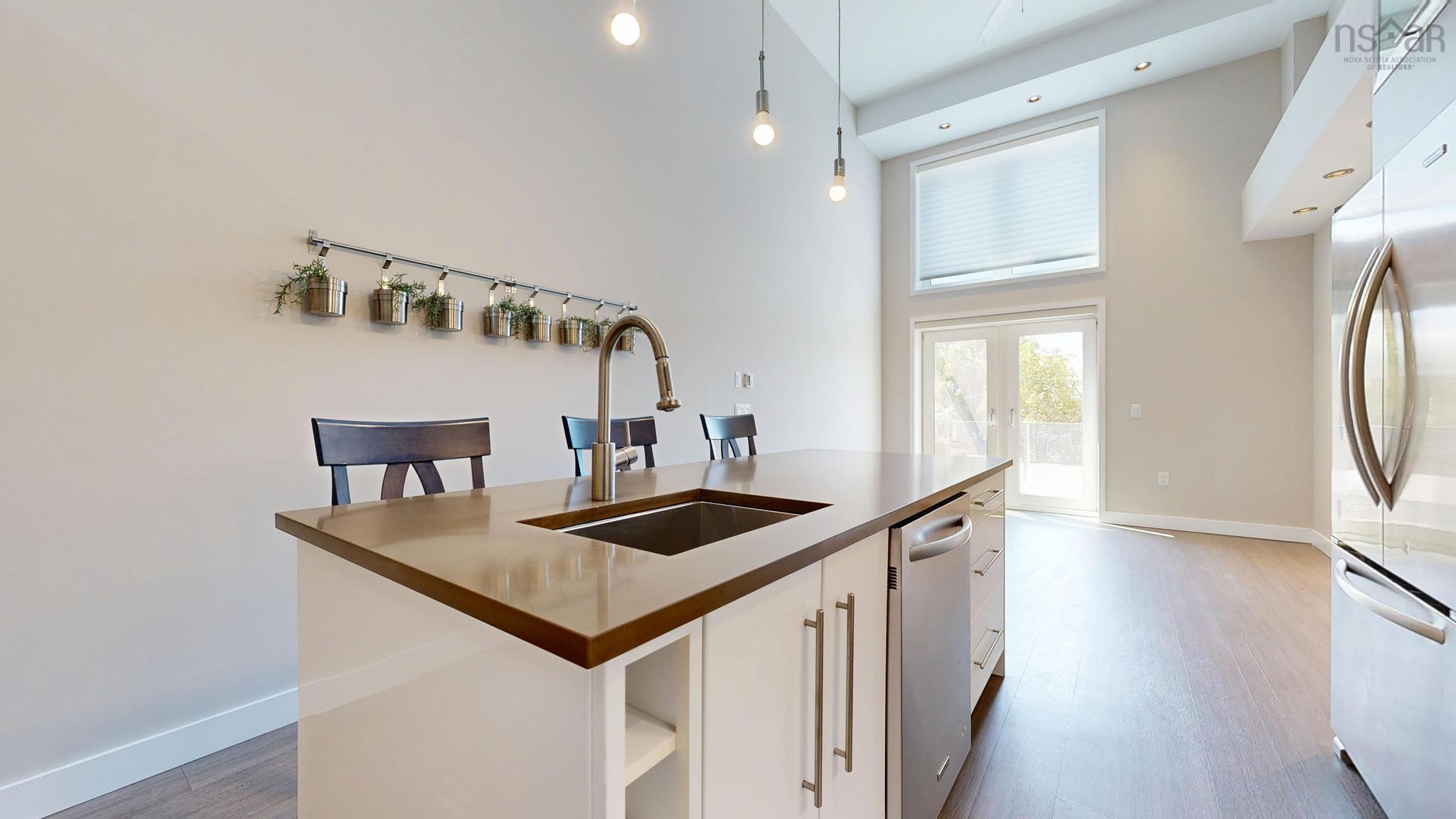 323 5662 Roberts Street, Halifax, NS (MLS 202522369)