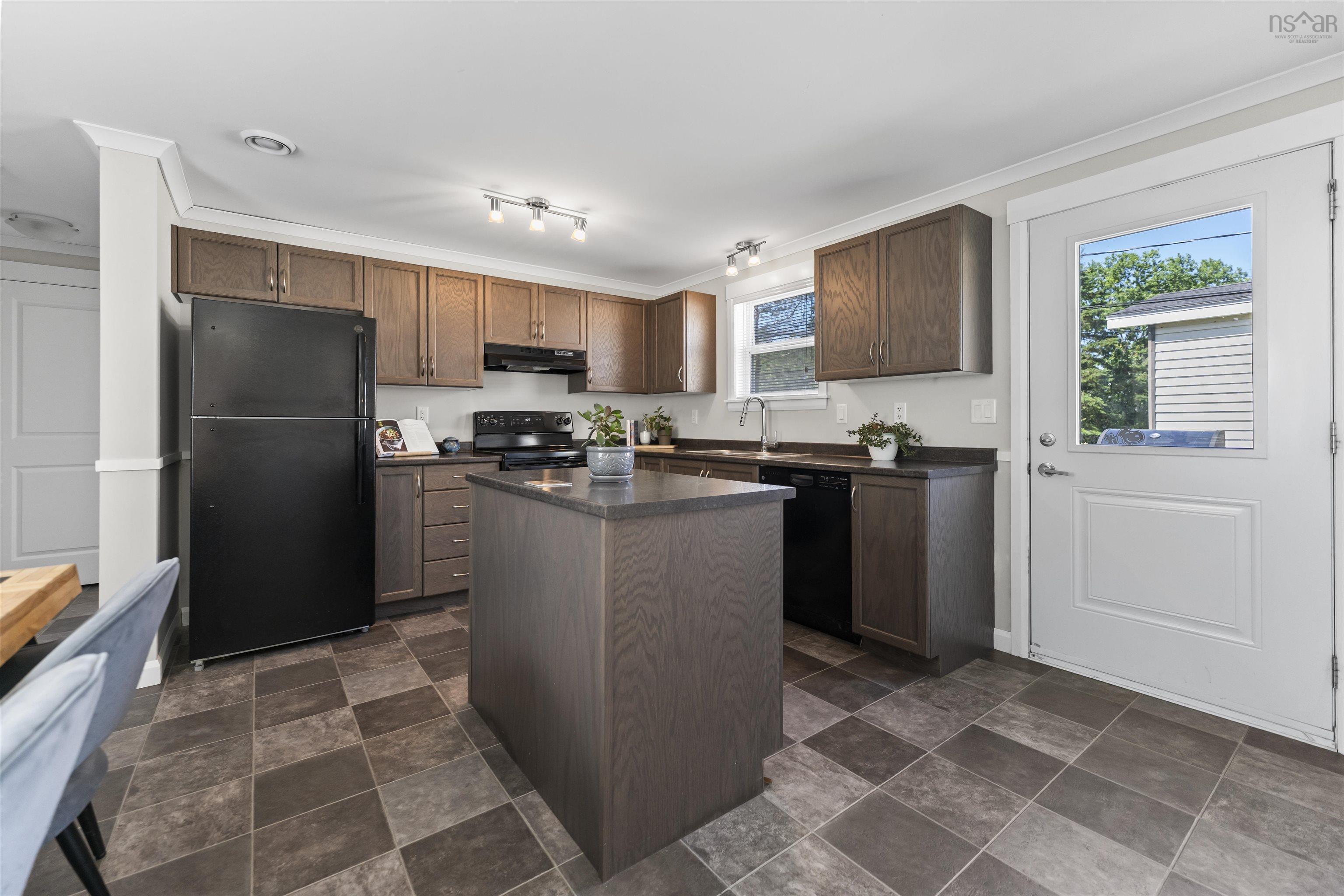 18 Parkview Drive, Middle Sackville, NS (MLS 202522398)