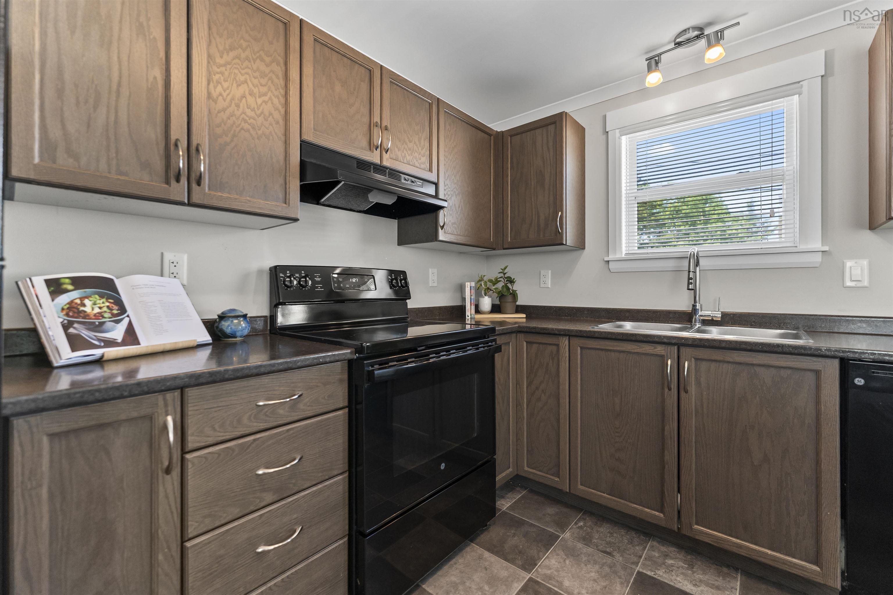 18 Parkview Drive, Middle Sackville, NS (MLS 202522398)