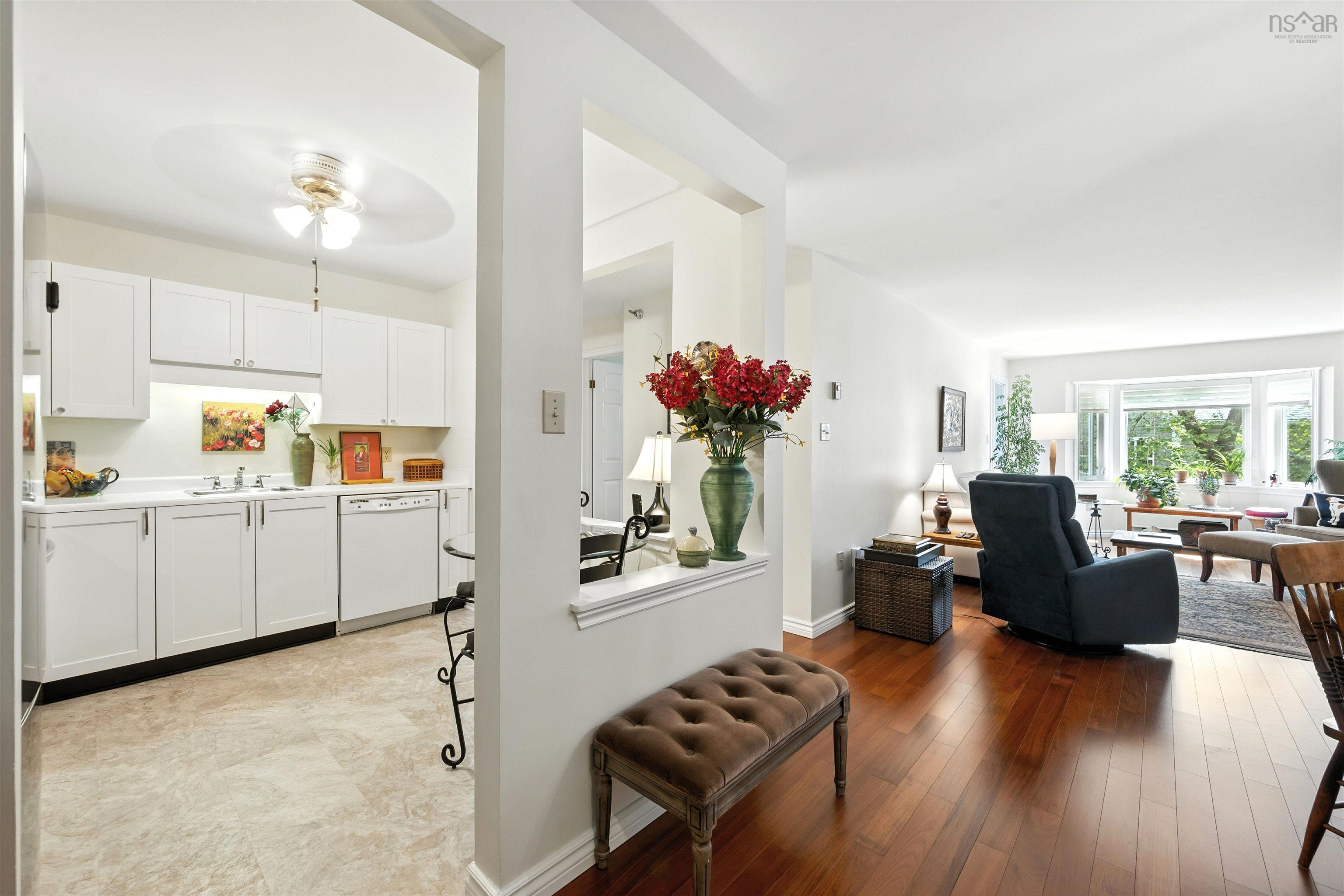 208 83 Kearney Lake Road, Halifax, NS (MLS 202522484)