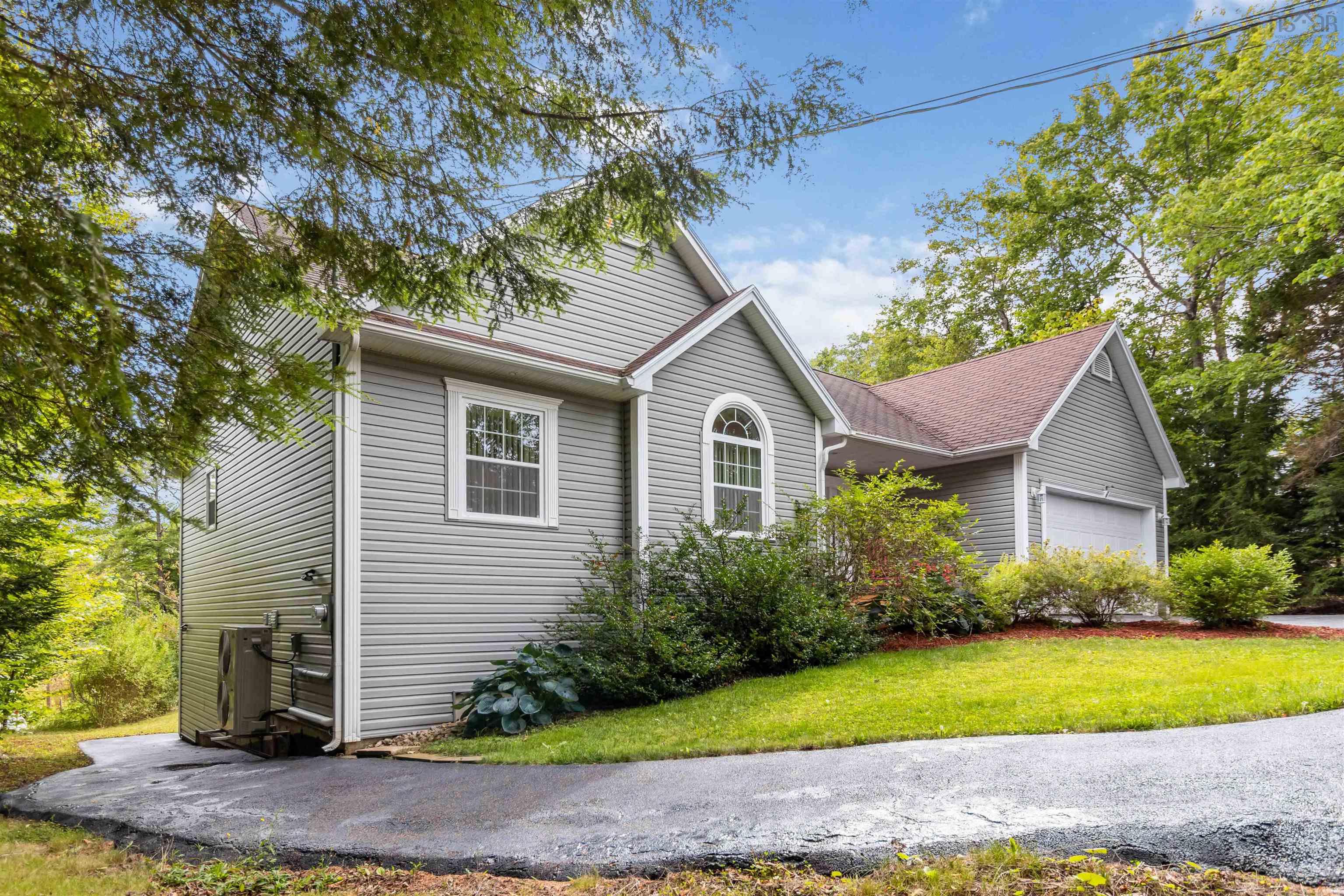 6 Carrie Crescent, Beaver Bank, NS (MLS® 202522509)