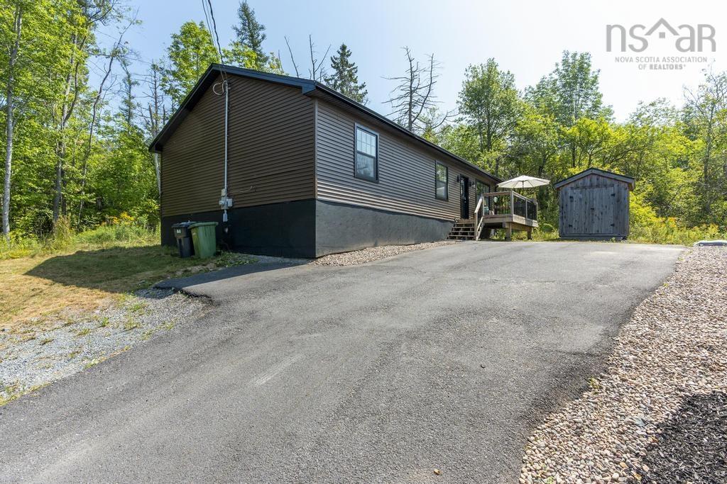 1631 Beaver Bank Road, Beaver Bank, NS (MLS 202522589)