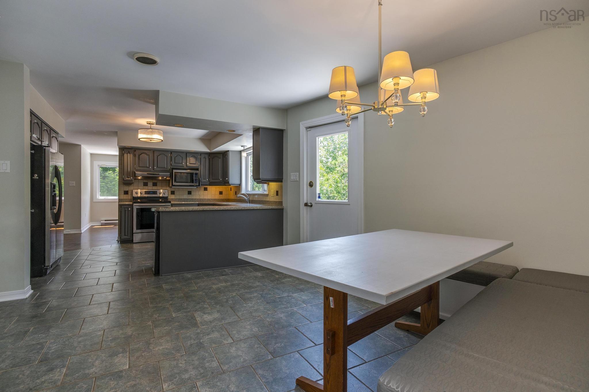 12 Saraguay Place, Halifax, NS (MLS 202522740)