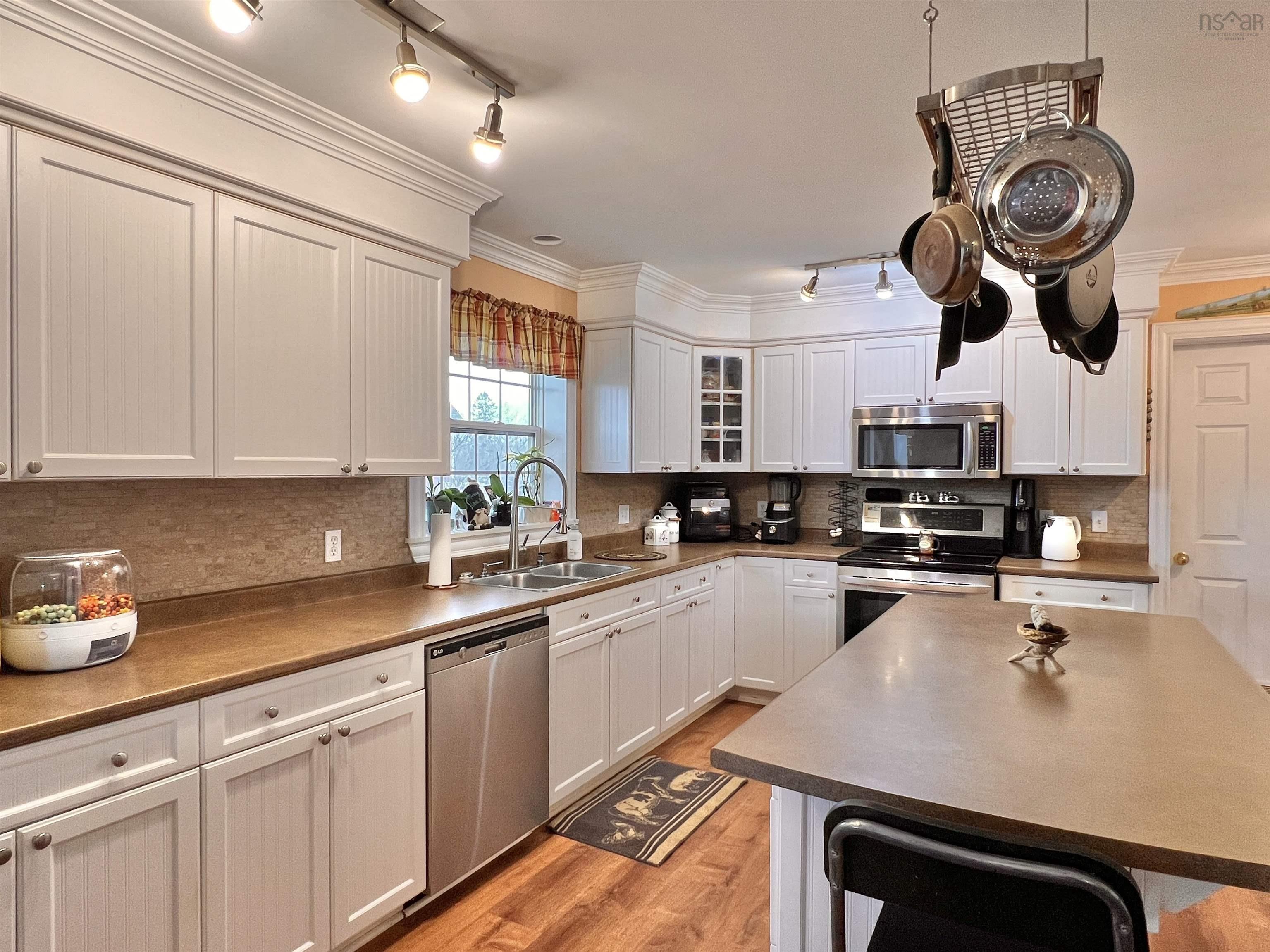 $1,450,000.00: 697 Belmont Road, Belmont