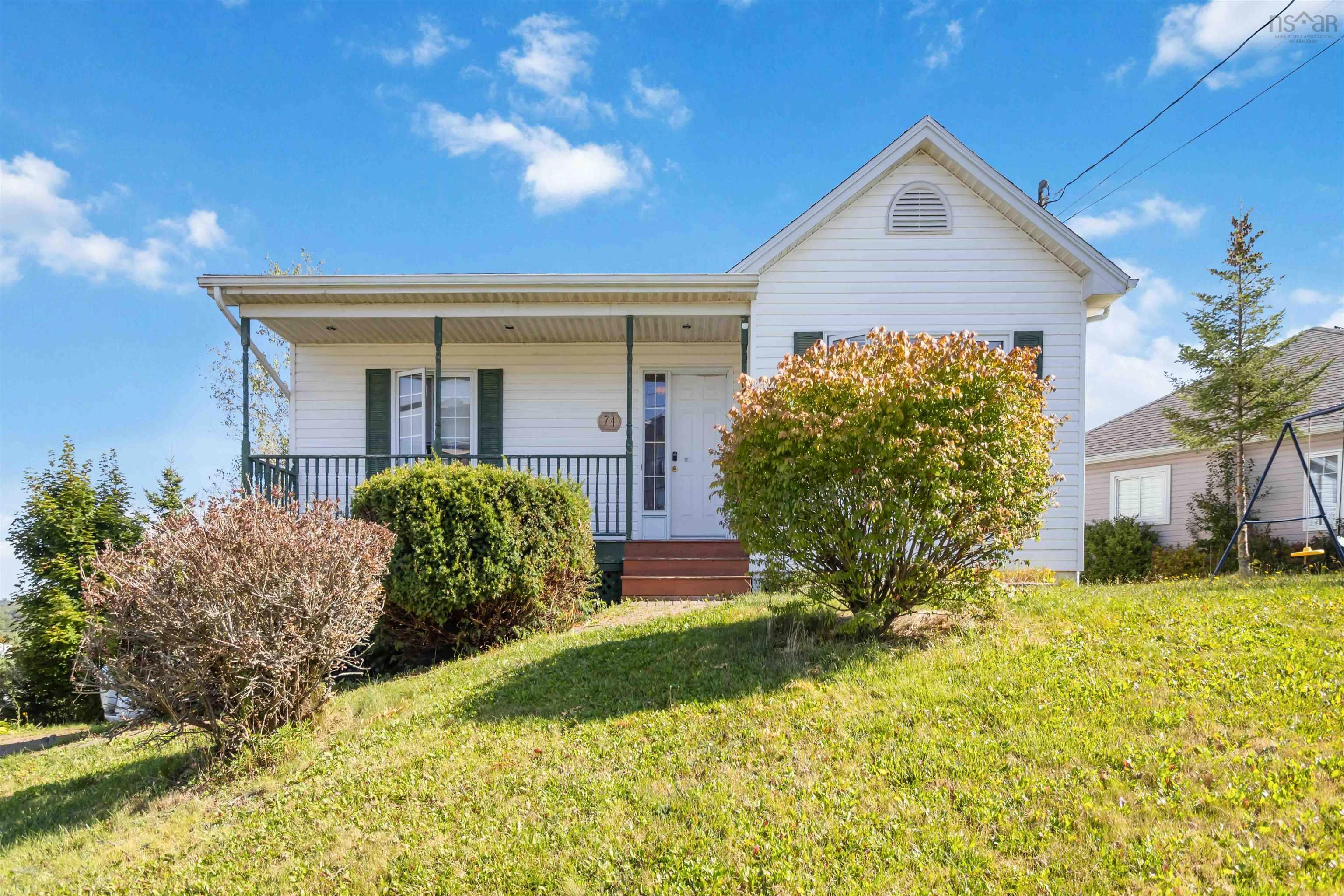 74 Russell Lake Drive, Dartmouth, NS (MLS® 202522886)