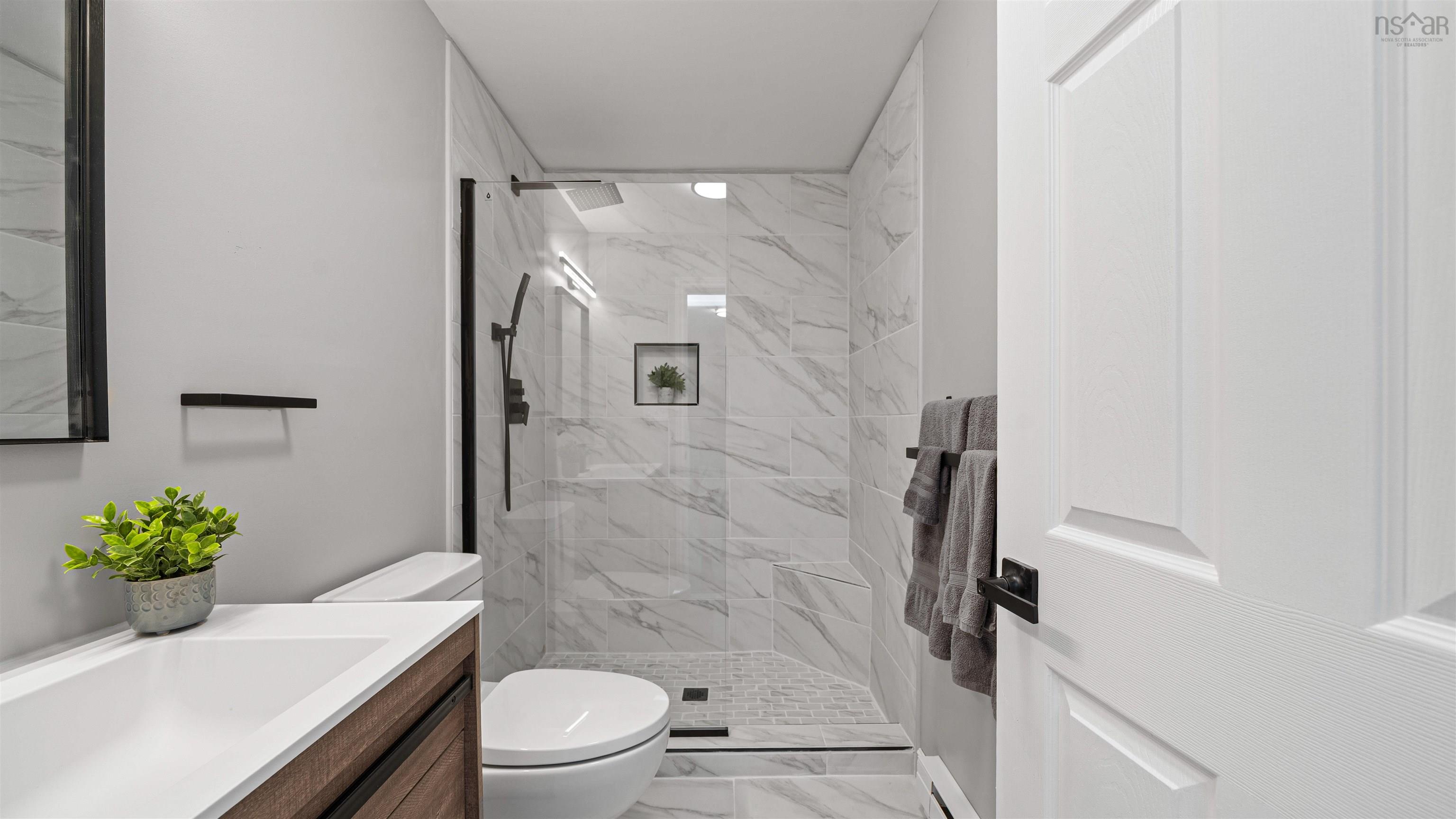 2571 St. Margaret's Bay Road, Timberlea, NS (MLS 202522901)