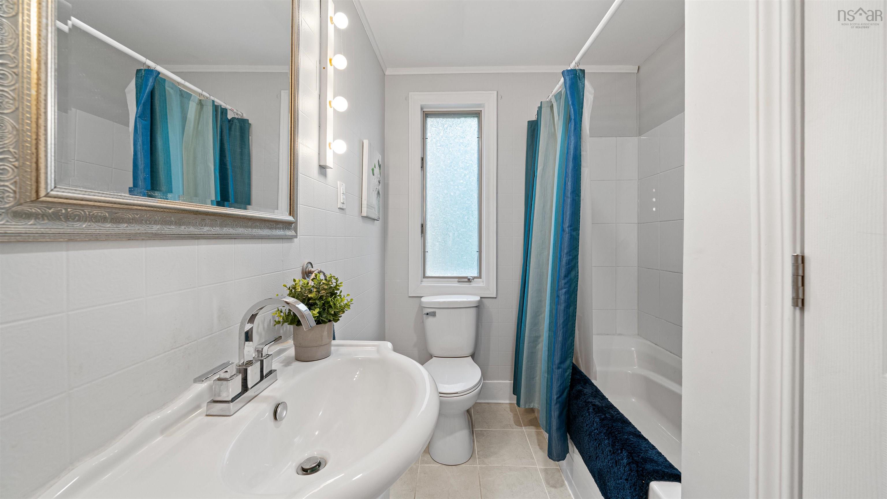 2571 St. Margaret's Bay Road, Timberlea, NS (MLS 202522901)