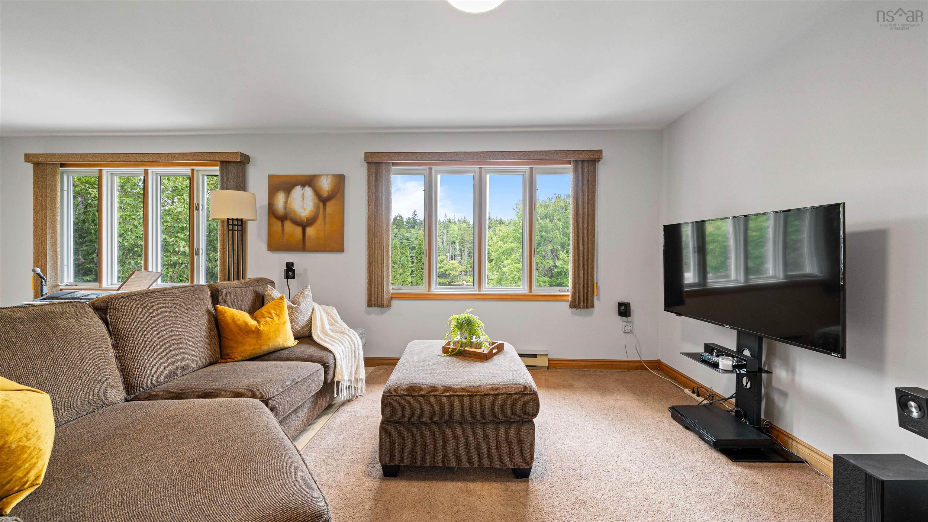 2571 St. Margaret's Bay Road, Timberlea, NS (MLS 202522901)