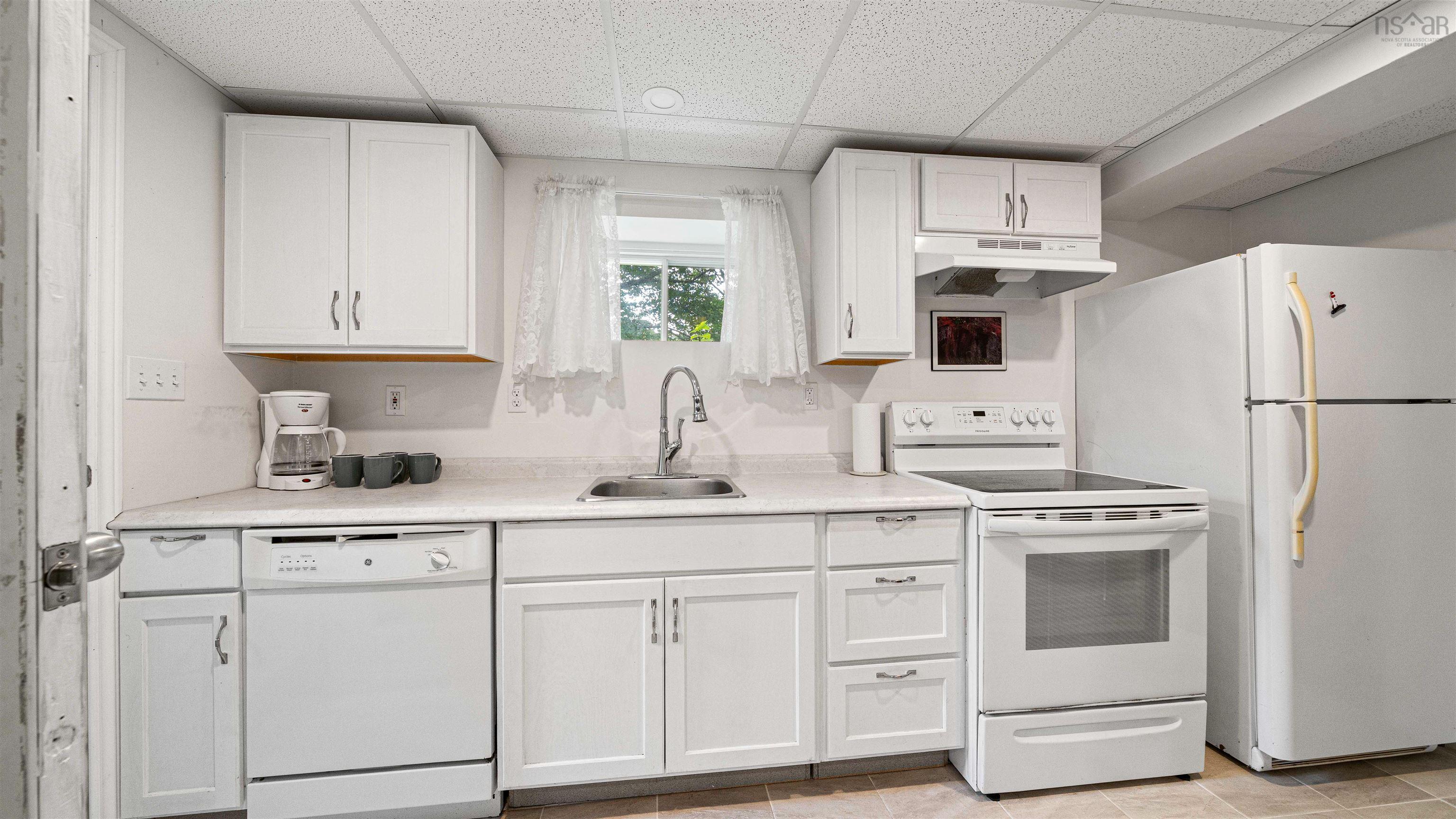 2571 St. Margaret's Bay Road, Timberlea, NS (MLS 202522901)