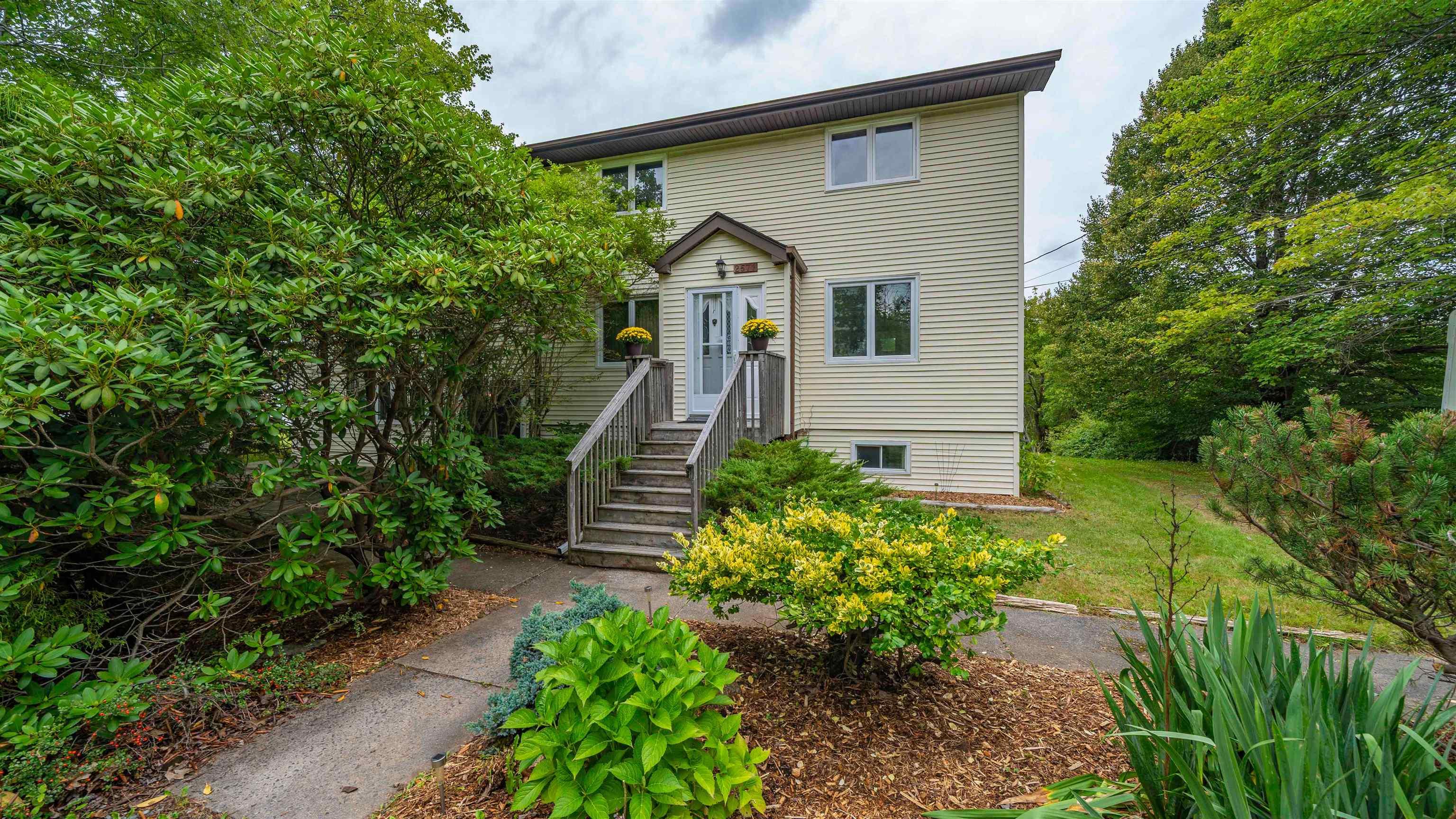 2571 St. Margaret's Bay Road, Timberlea, NS (MLS 202522901)