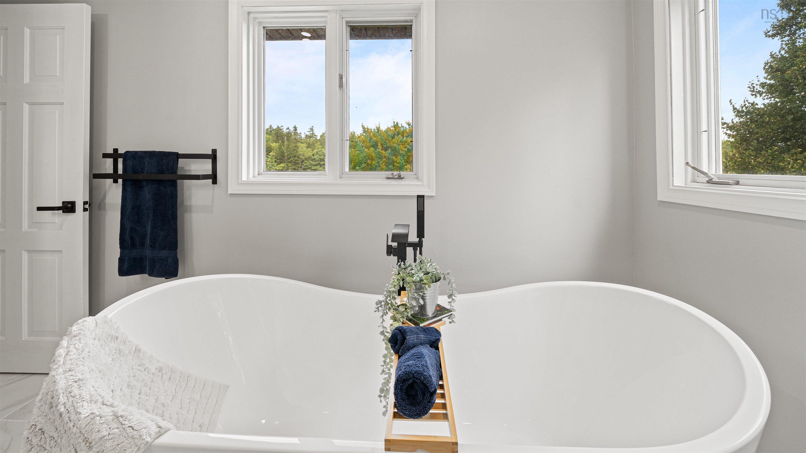 2571 St. Margaret's Bay Road, Timberlea, NS (MLS 202522901)