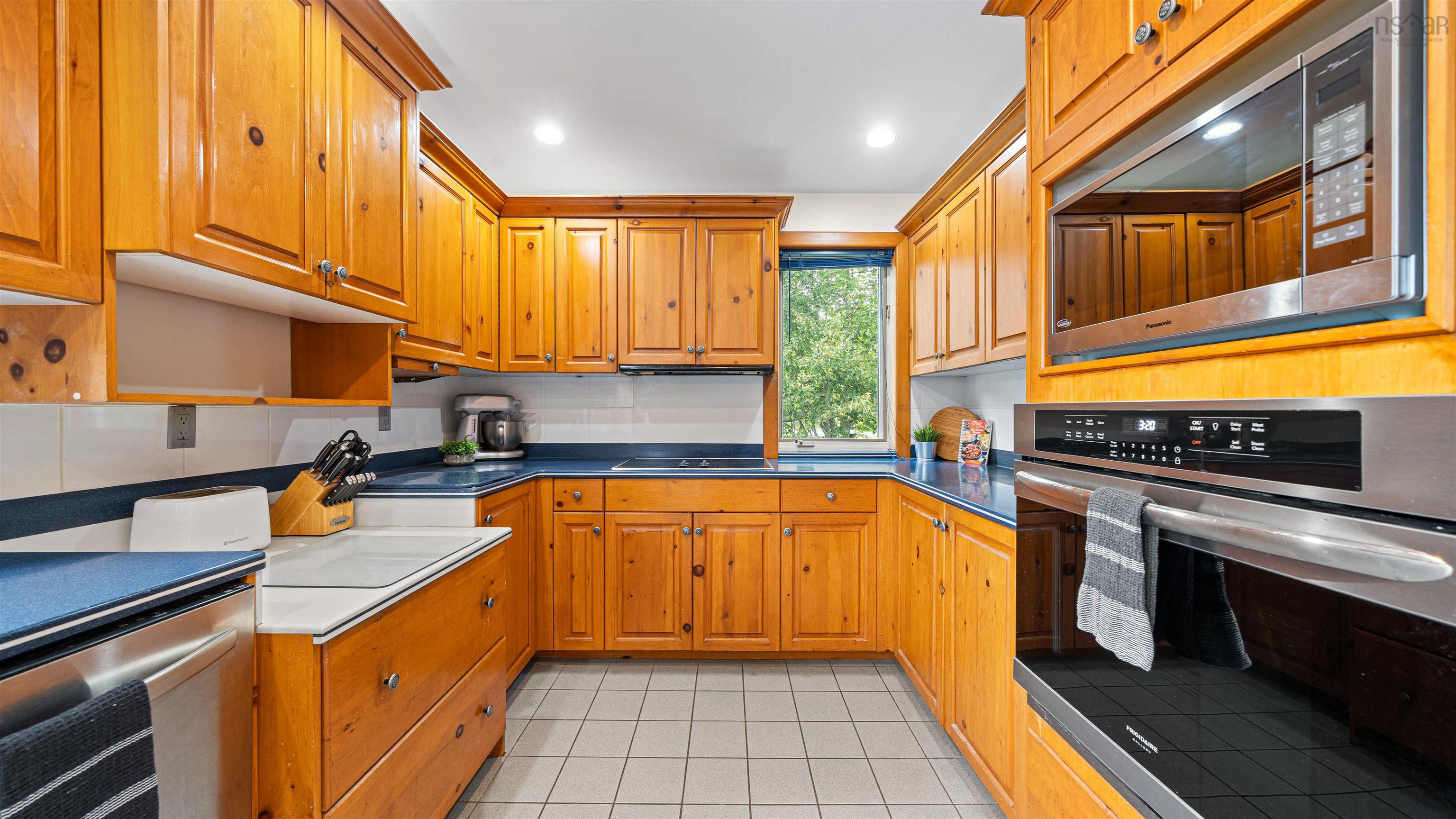 2571 St. Margaret's Bay Road, Timberlea, NS (MLS 202522901)