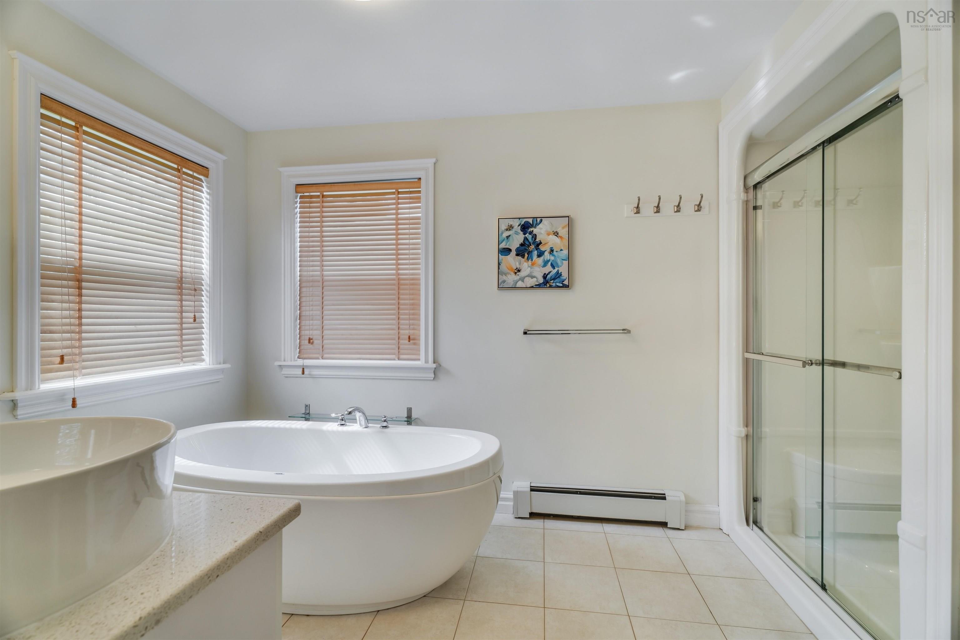 38 Lowther Lane, Bedford, NS (MLS 202522987)