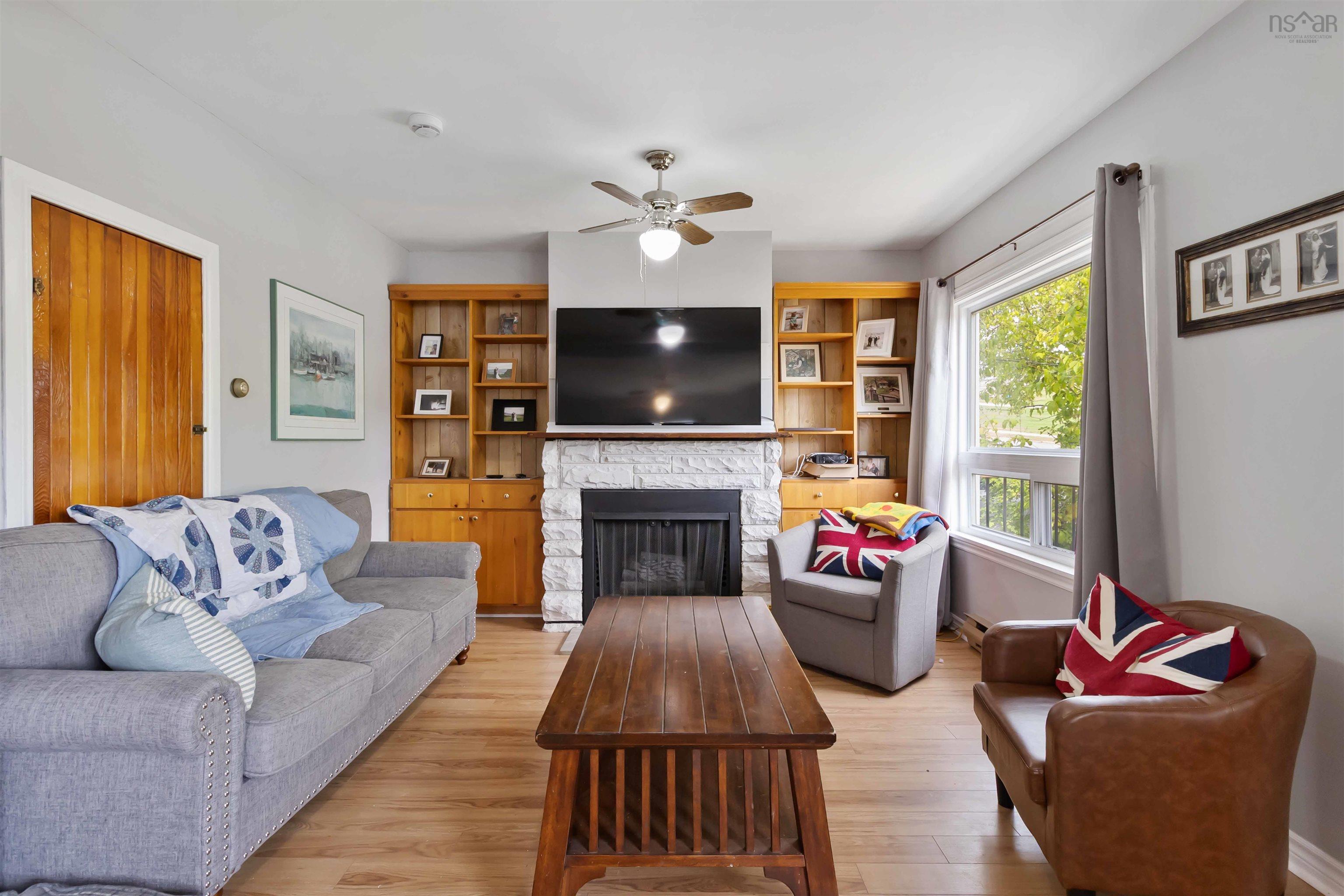 24 Woodlawn Road, Dartmouth, NS (MLS 202522993)