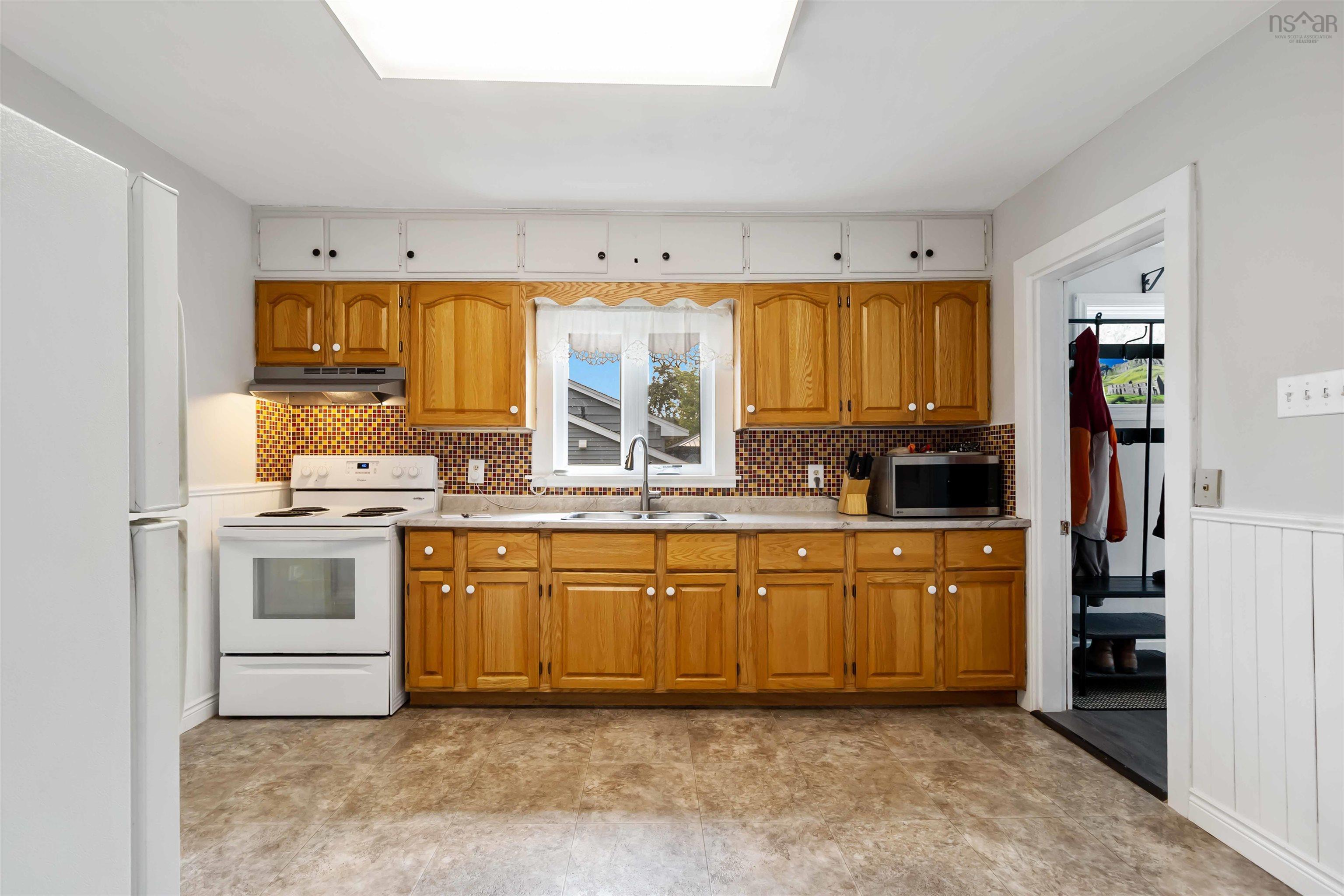 24 Woodlawn Road, Dartmouth, NS (MLS 202522993)