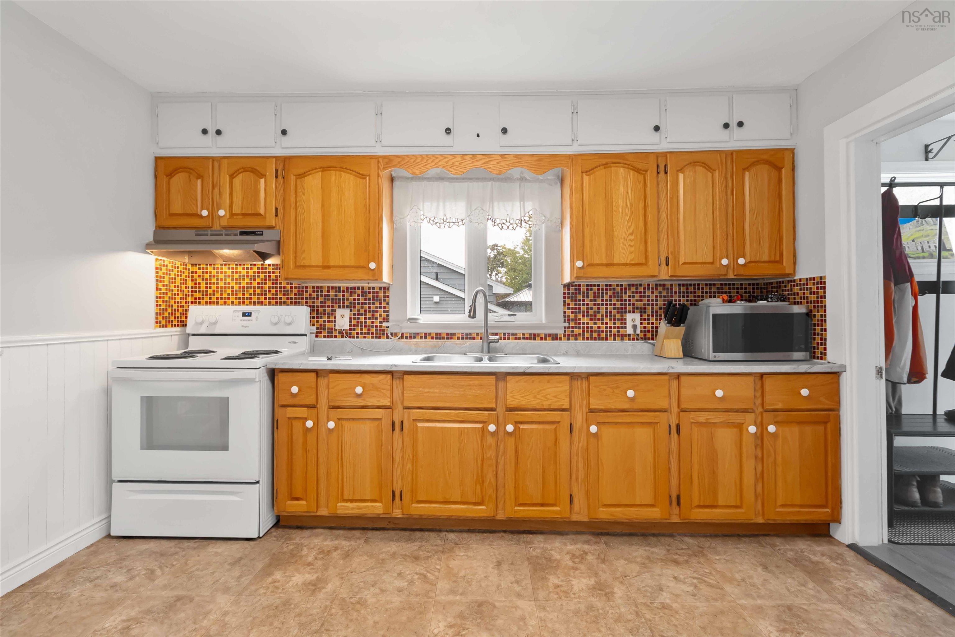 24 Woodlawn Road, Dartmouth, NS (MLS 202522993)