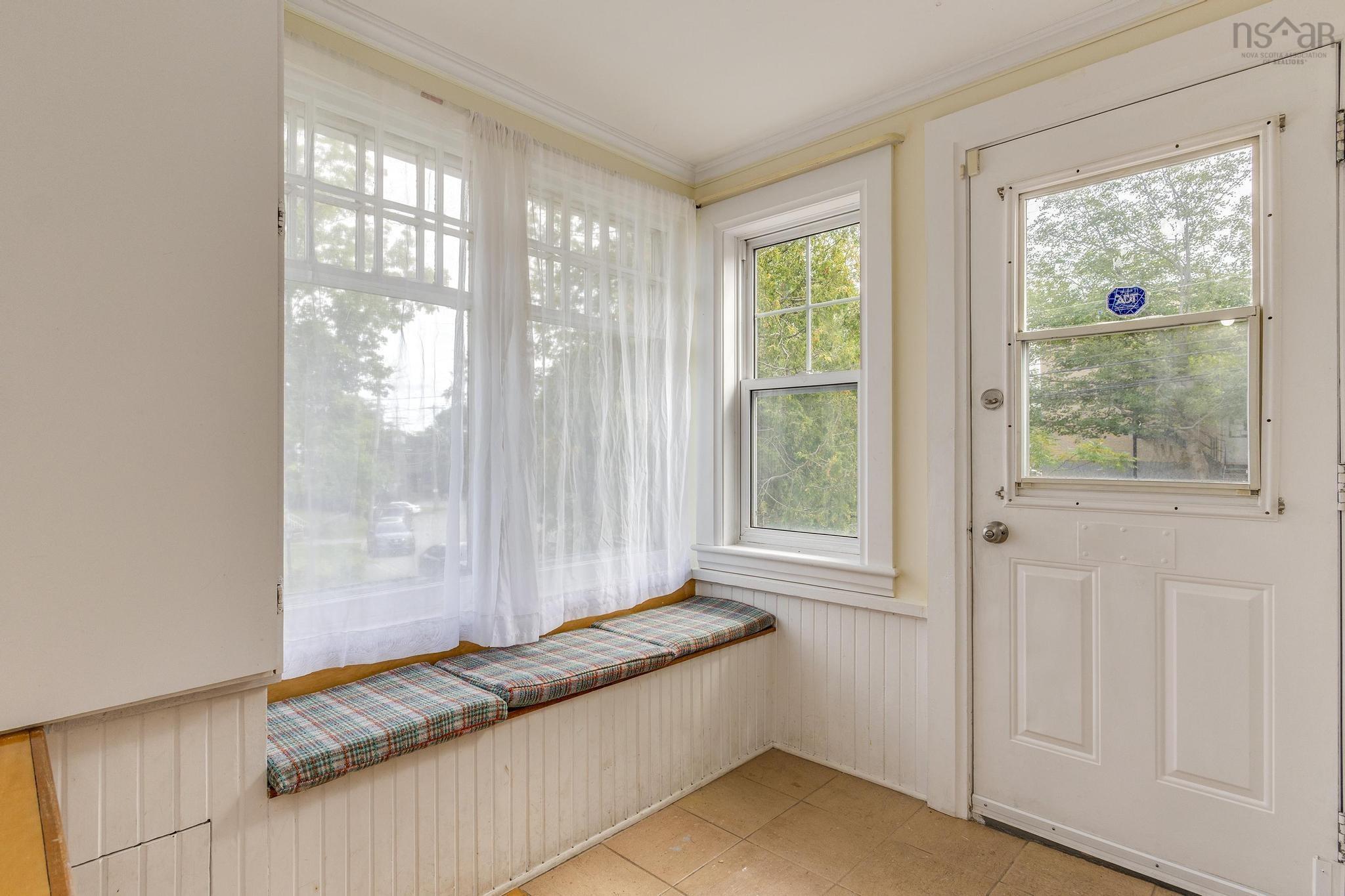 $549,900.00: 17 Melrose Avenue, Halifax
