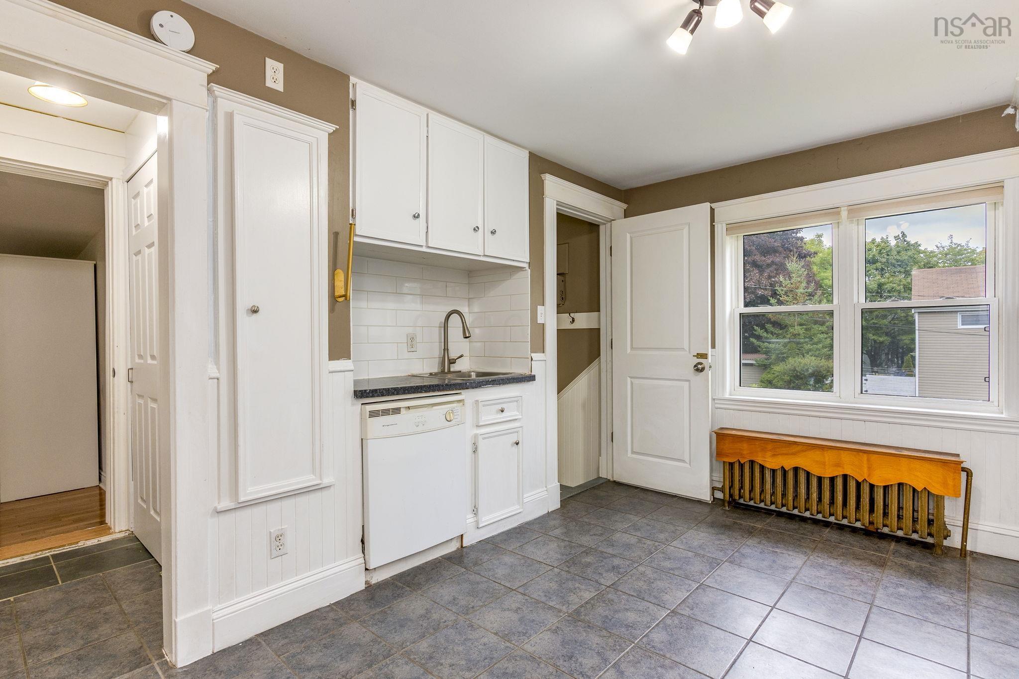 $549,900.00: 17 Melrose Avenue, Halifax