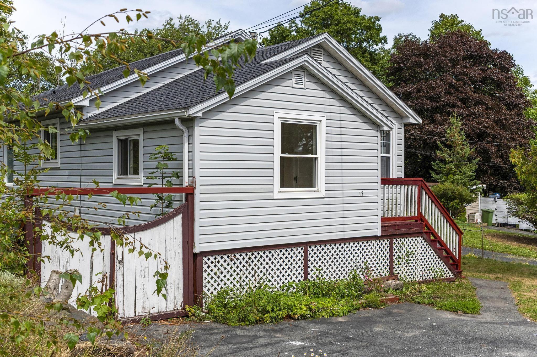 $549,900.00: 17 Melrose Avenue, Halifax