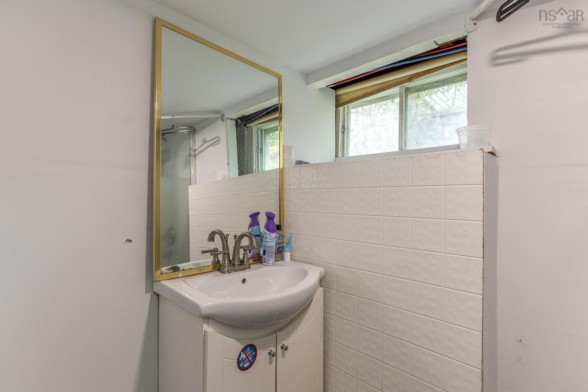 $549,900.00: 17 Melrose Avenue, Halifax