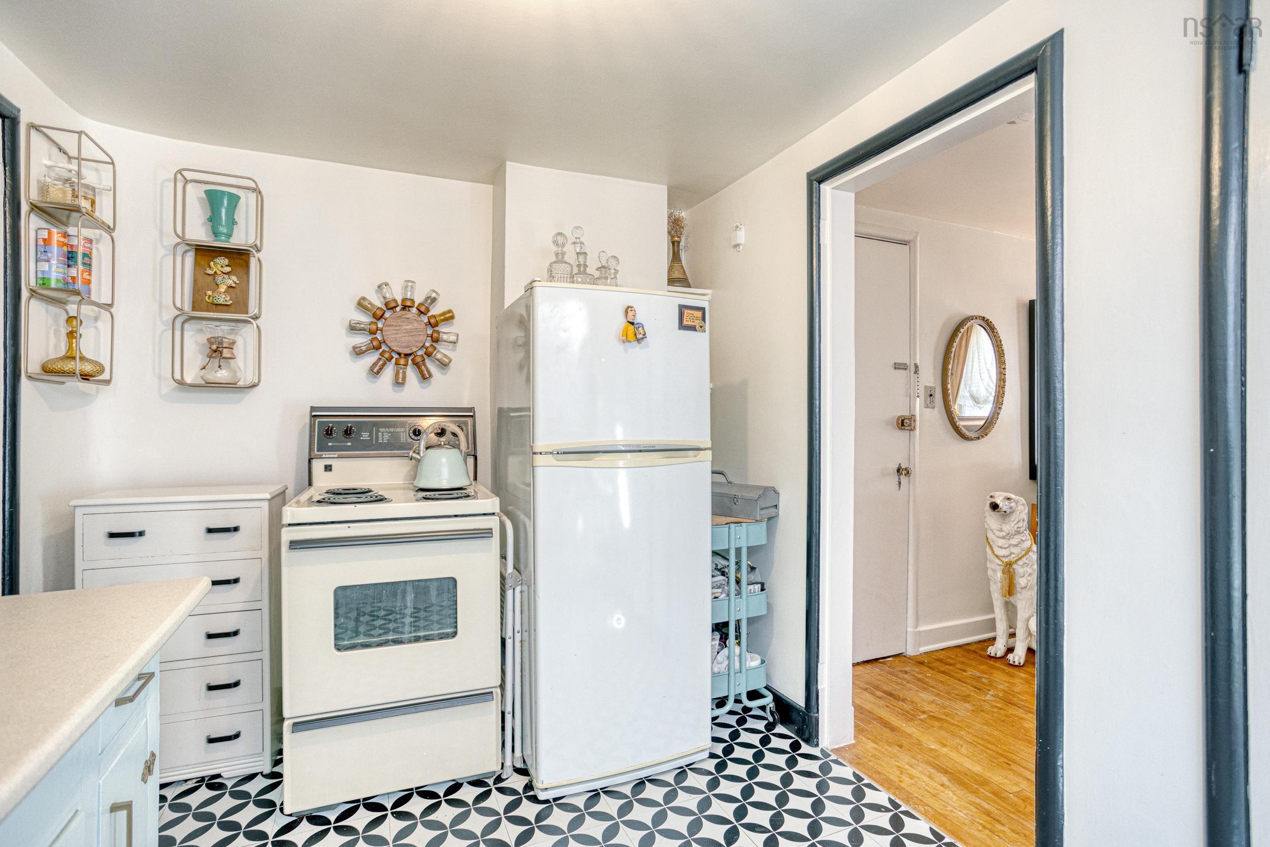 $1,095,000.00: 6182 Allan Street, Halifax
