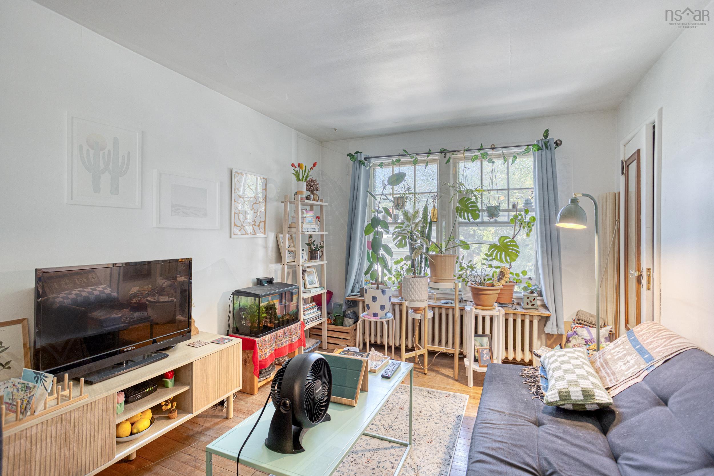 $1,095,000.00: 6182 Allan Street, Halifax