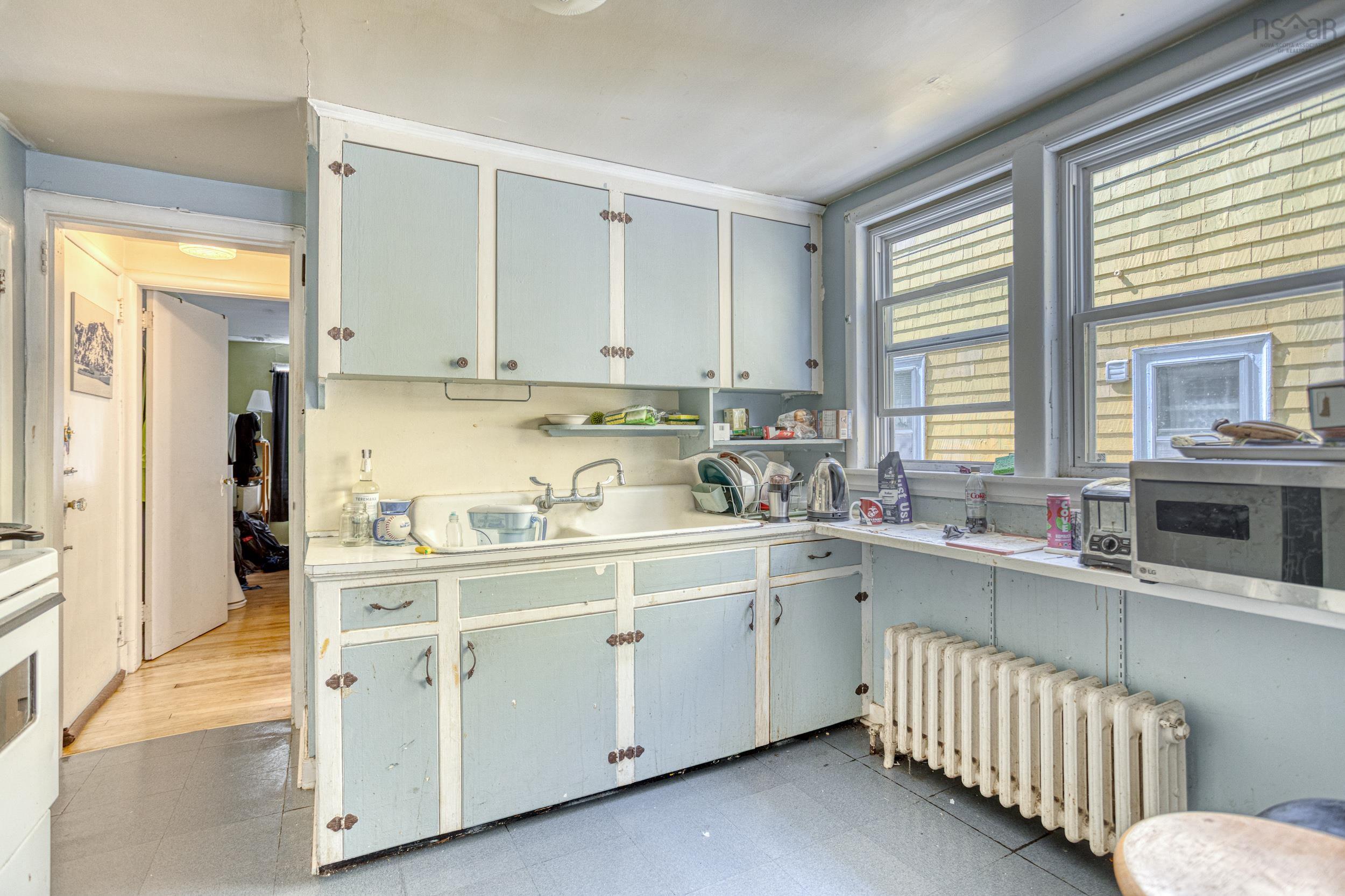 $1,095,000.00: 6182 Allan Street, Halifax