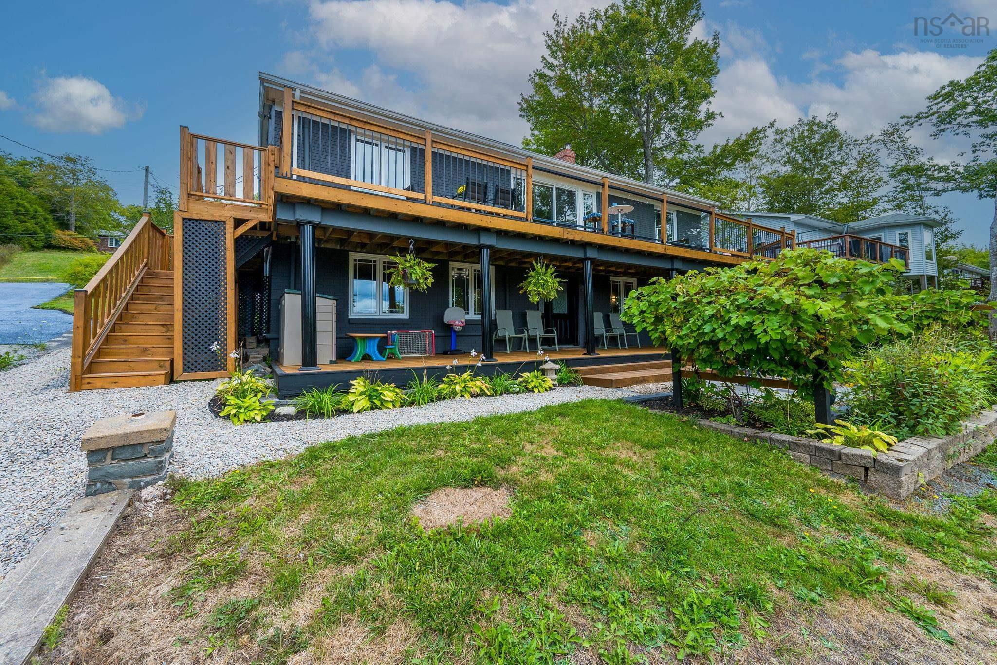 $749,900.00: 565 Lakeview Avenue, Middle Sackville