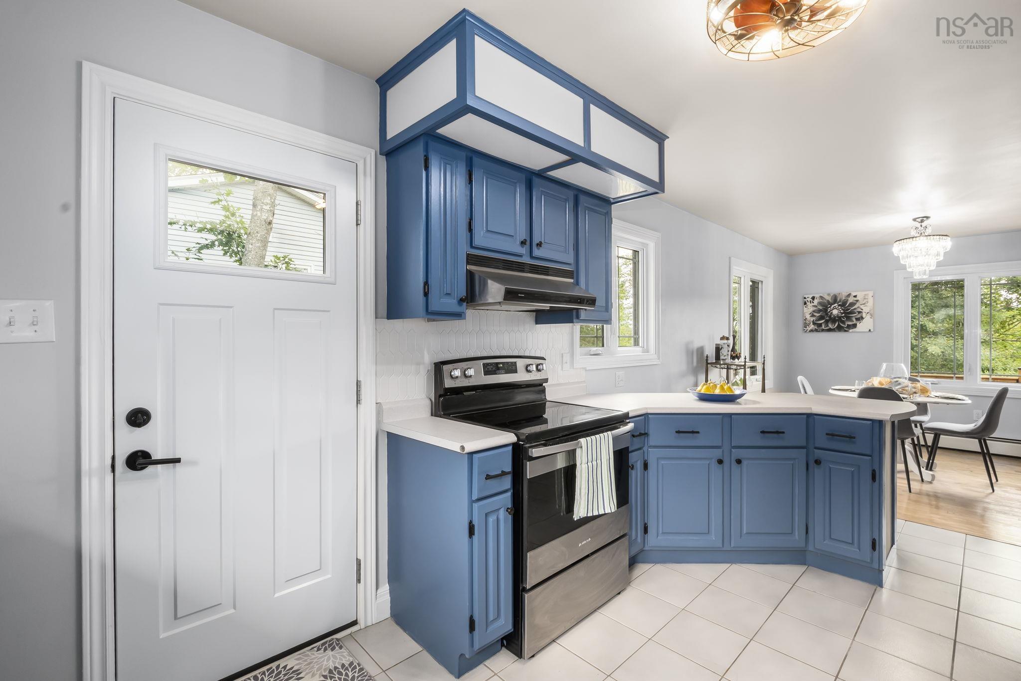 $749,900.00: 565 Lakeview Avenue, Middle Sackville