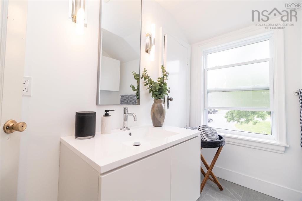 2892 Connaught Avenue, Halifax Peninsula, NS (MLS 202523146)