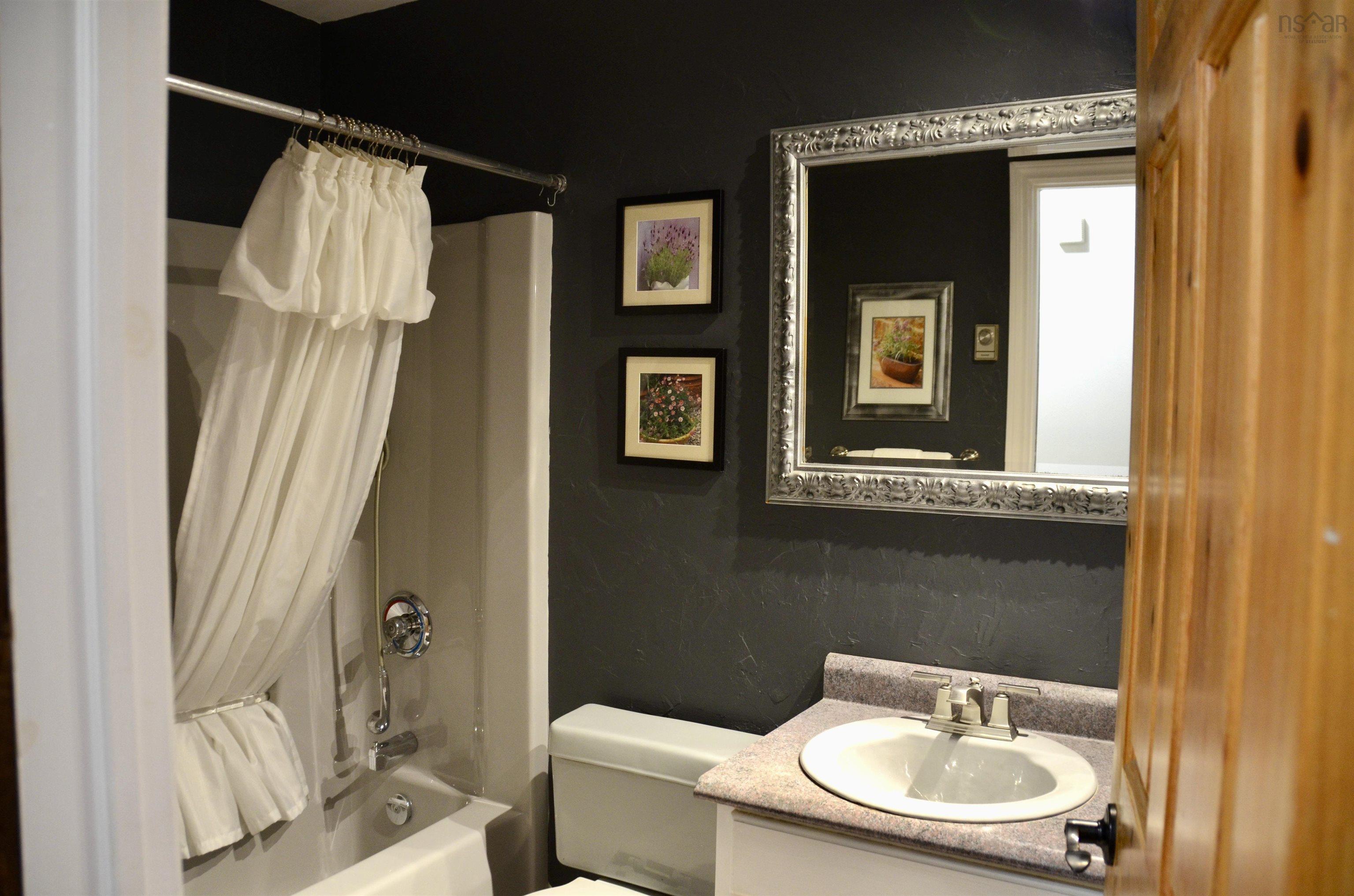 797 Cobequid Road, Lower Sackville, NS (MLS 202523174)