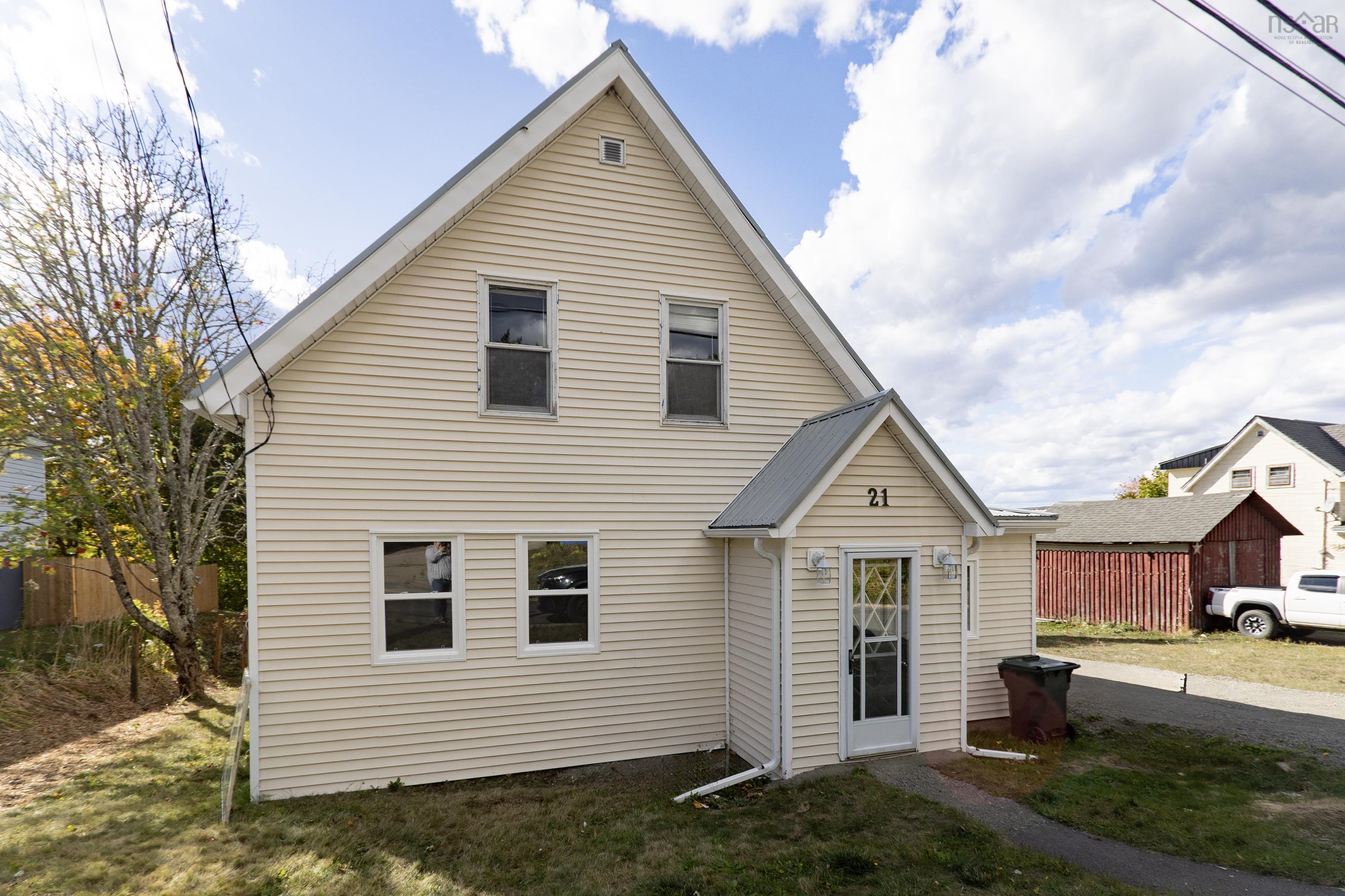 21 Mechanic Street, Springhill, NS (MLS® 202523358)