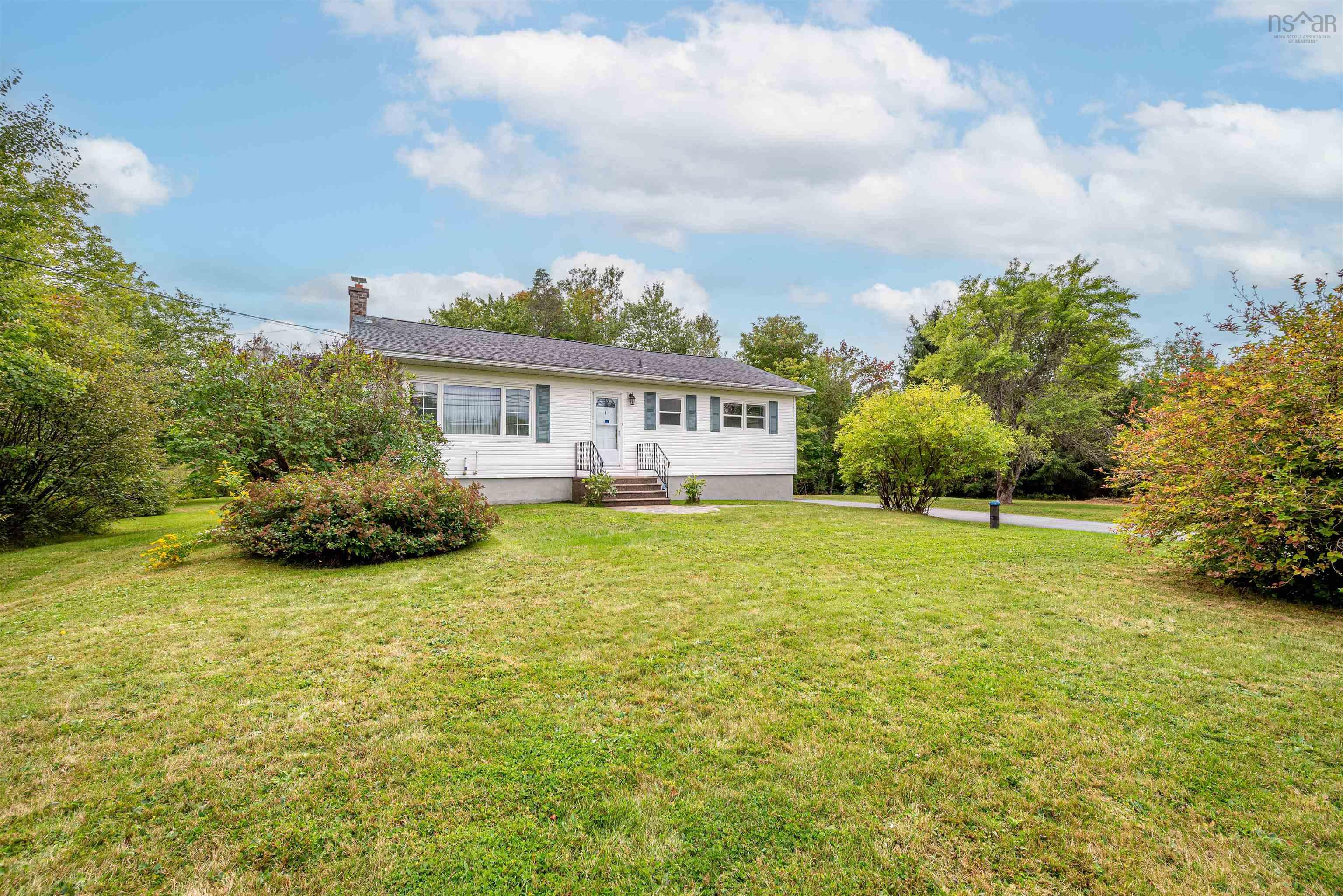 17 Kinsac Road, Beaver Bank, NS (MLS 202523529)