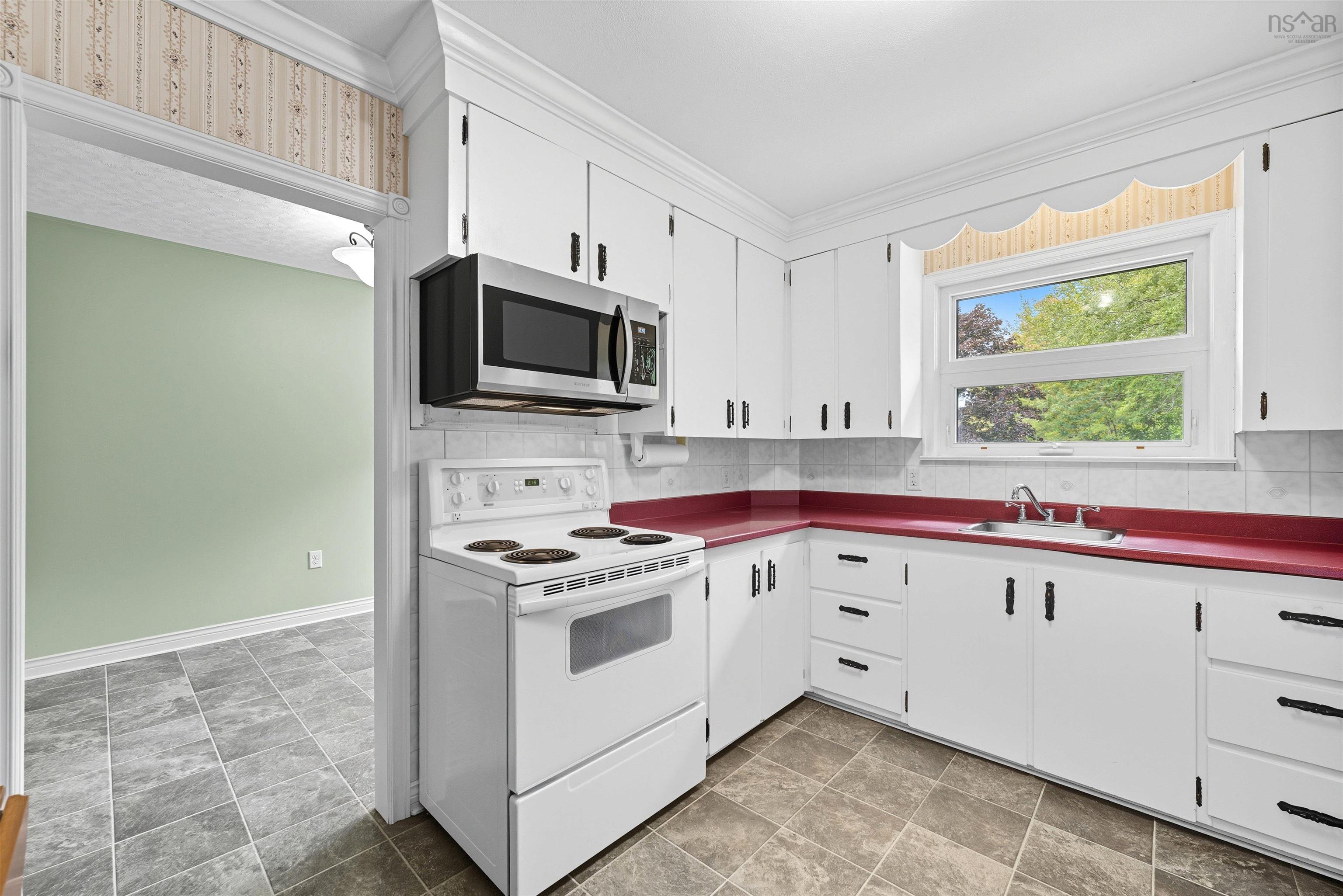 17 Kinsac Road, Beaver Bank, NS (MLS 202523529)