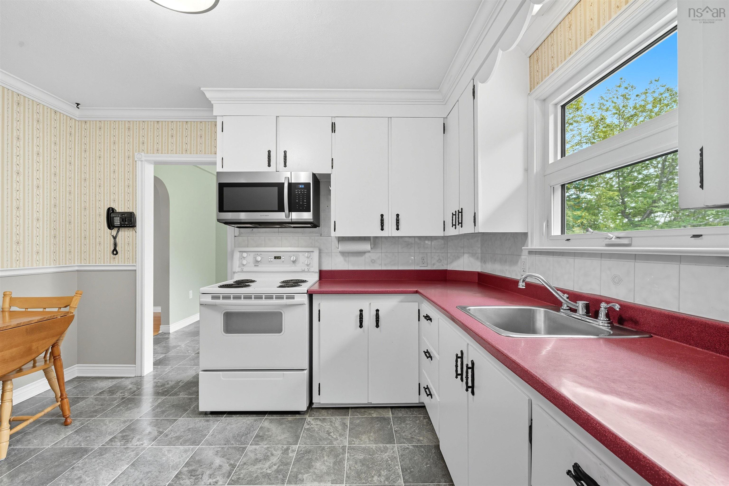 17 Kinsac Road, Beaver Bank, NS (MLS 202523529)