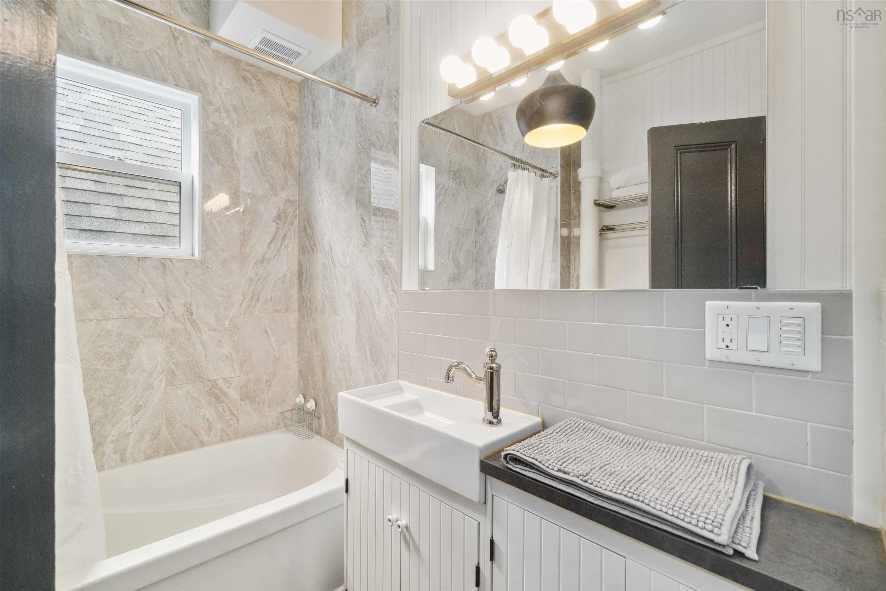 2536-2538 Westmount Street, Halifax, NS (MLS 202523571)