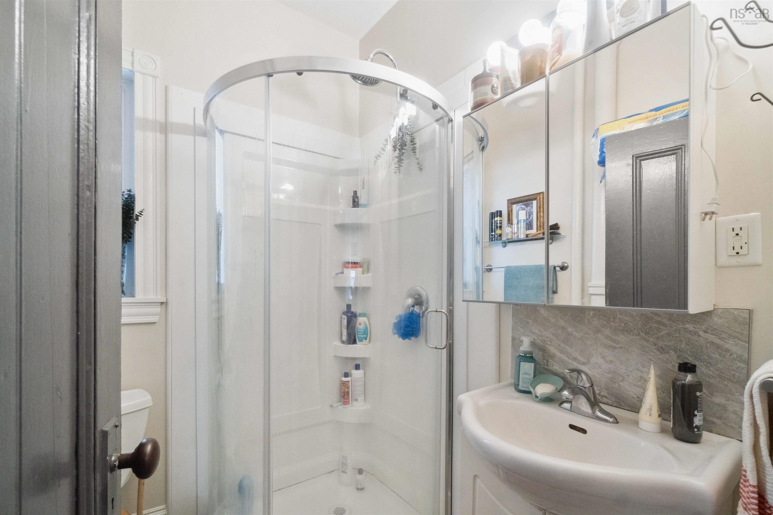 2536-2538 Westmount Street, Halifax, NS (MLS 202523571)