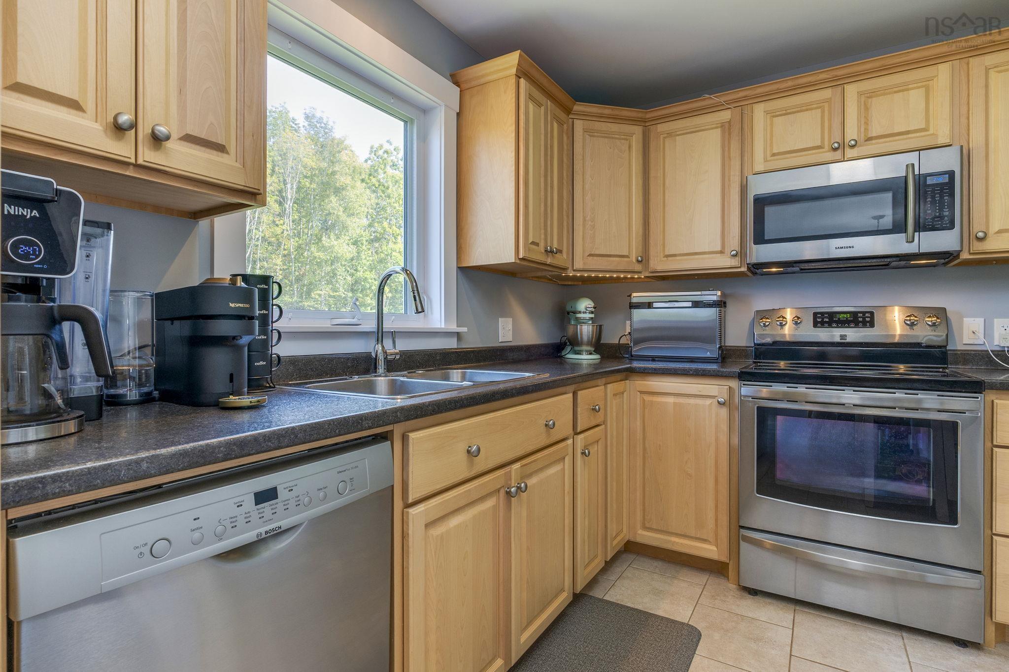 1095 Beaver Bank Road, Beaver Bank, NS (MLS 202523717)