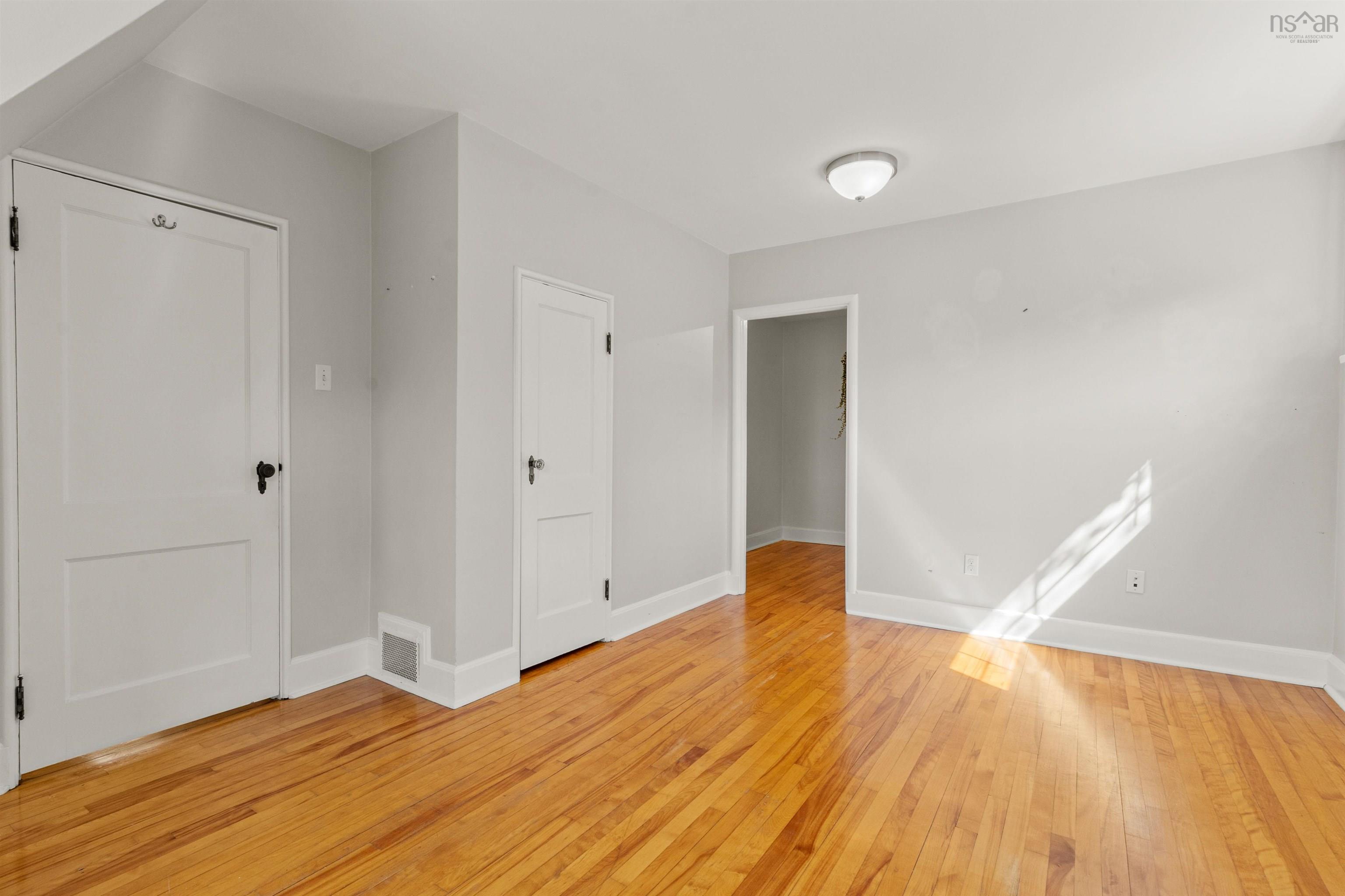 137 Pleasant Street, Dartmouth, NS (MLS 202523719)