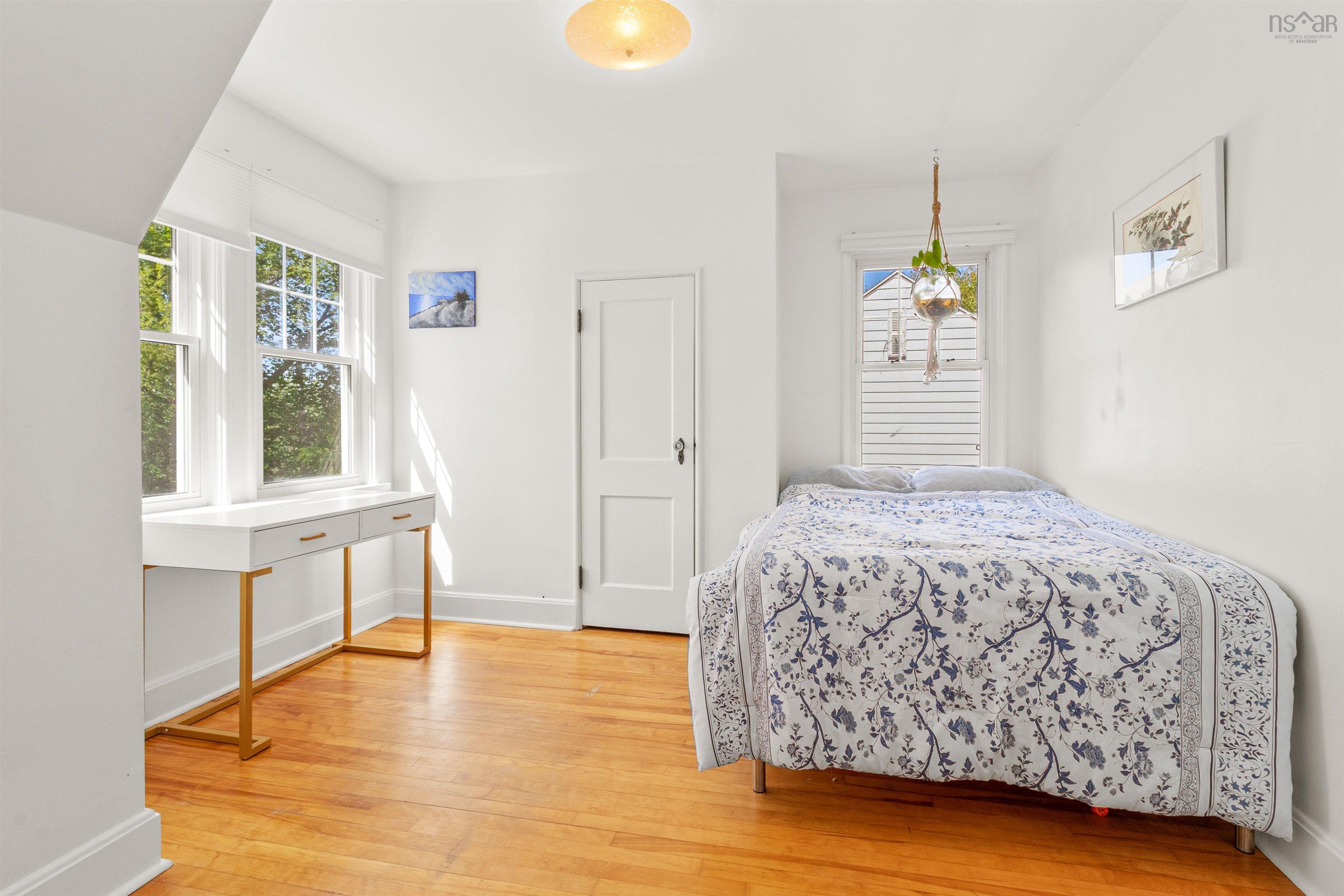 137 Pleasant Street, Dartmouth, NS (MLS 202523719)